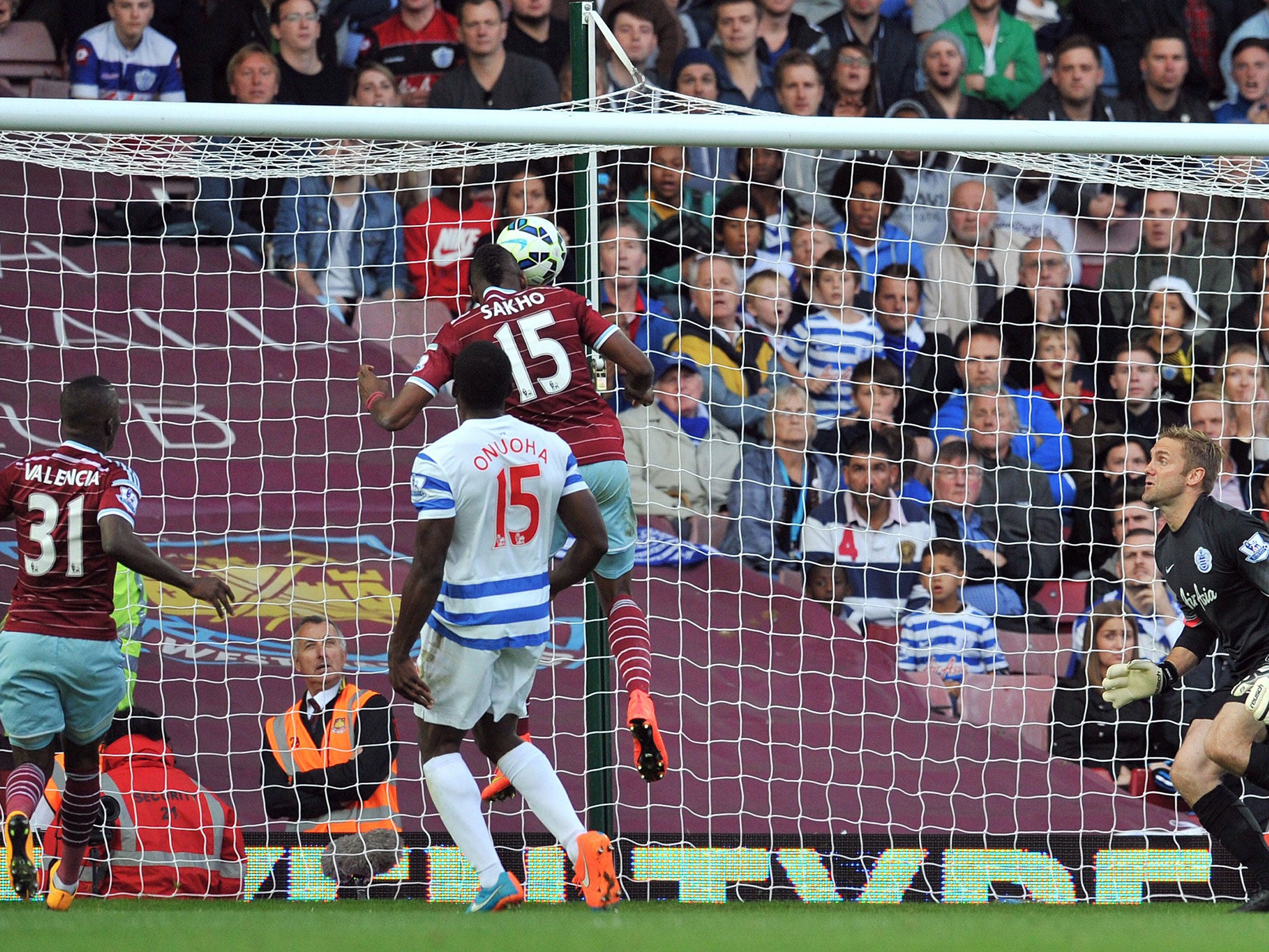 Diafra Sakho heads in West Ham's second