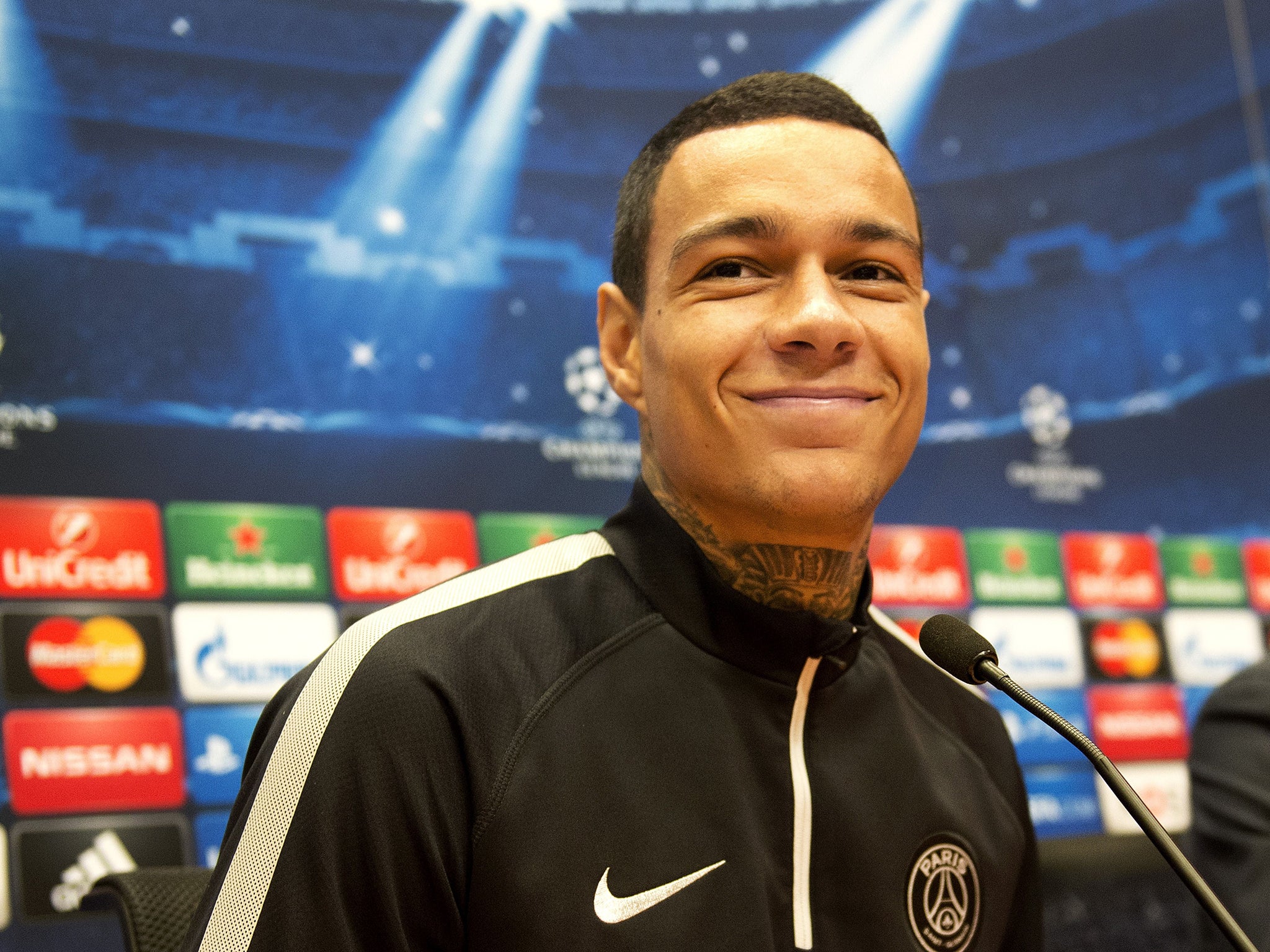 Gregory Van Der Wiel Signs With PSG 