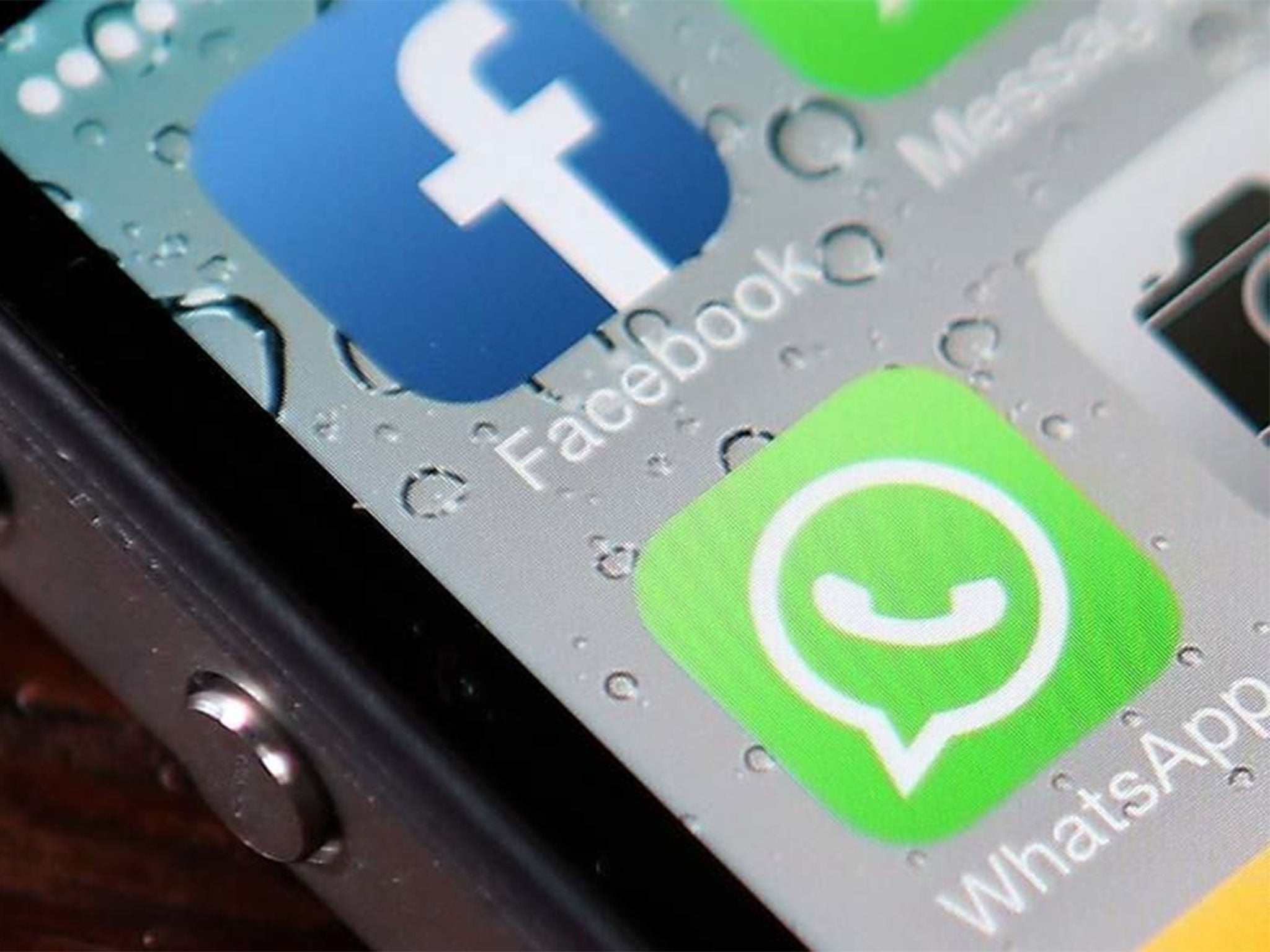 WhatsApp Web for iPhone: iOS users can finally send messages ...