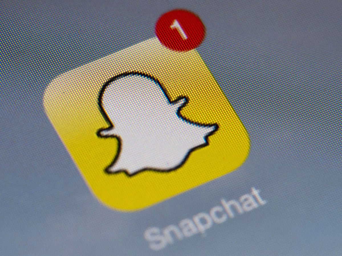 Snapchat Lets Users Add Music To Snaps The Independent The Independent Add music song to snapchat store easly now lastest update. snapchat lets users add music to snaps