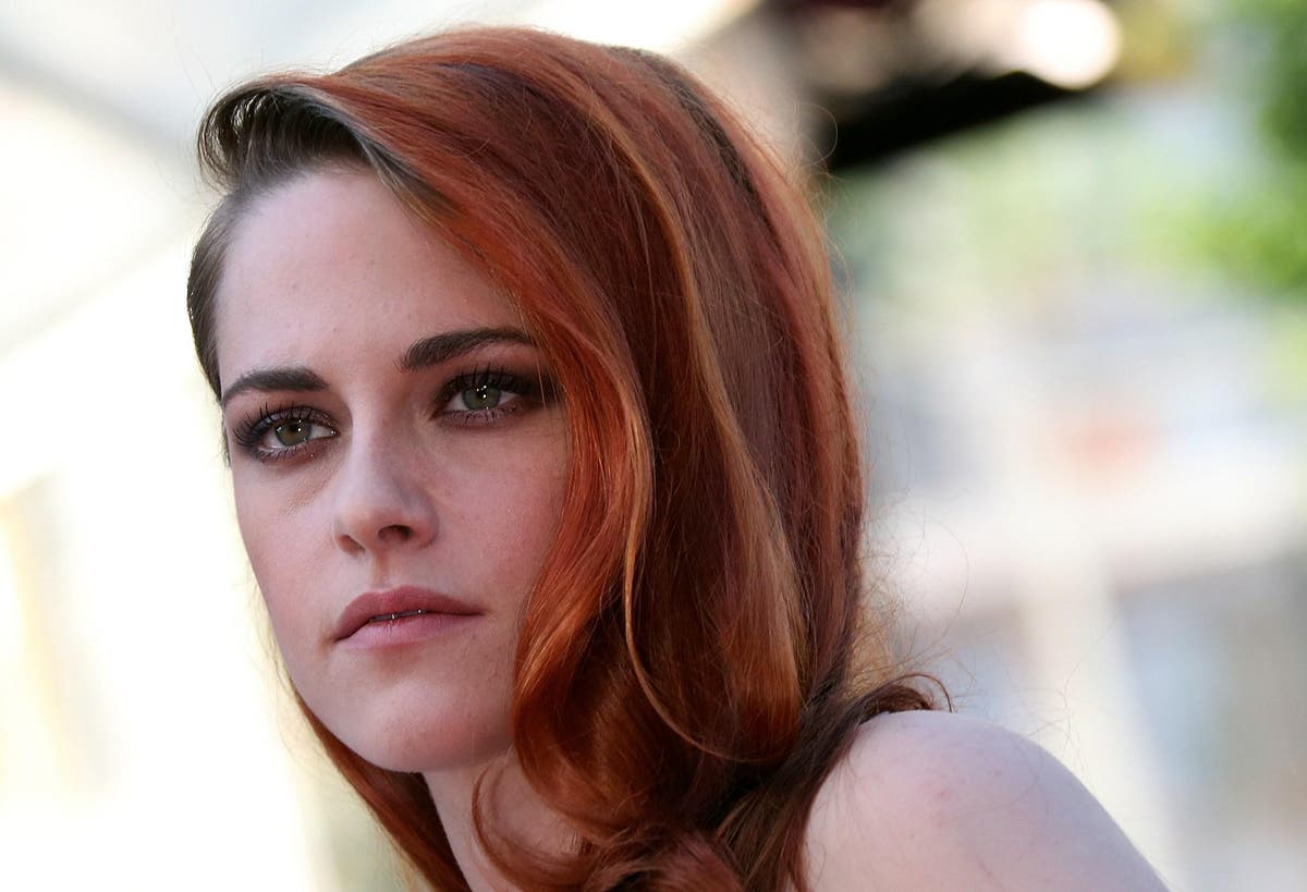Kristen Stewart on gender equality: 'It's a really ridiculous thing to say  you're not a feminist' | The Independent | The Independent