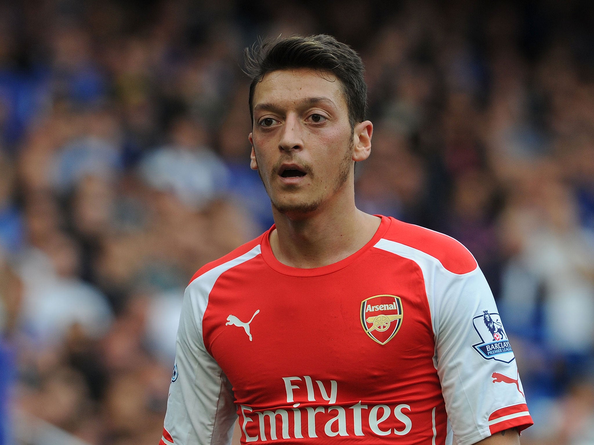 Mesut Ozil starts for Arsenal today