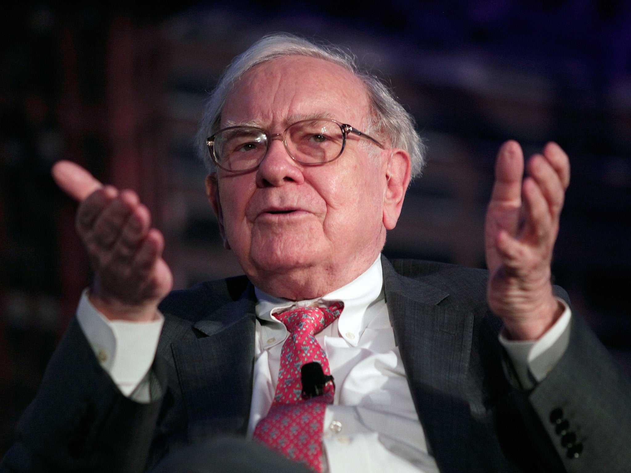 Billionaire investor Warren Buffett speaks at an event called, 'Detroit Homecoming' September 18, 2014 in Detroit, Michigan.
