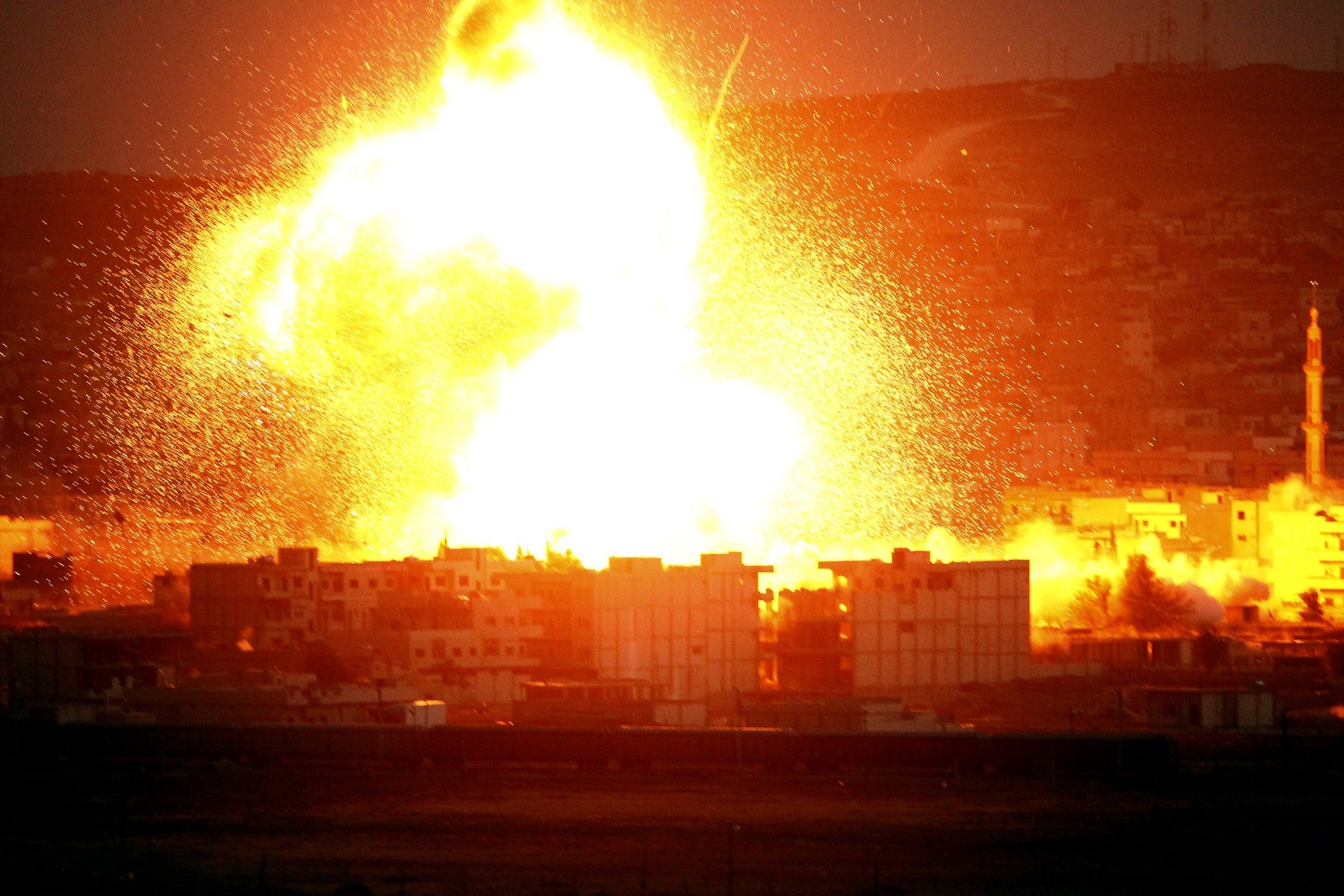 Strikes rock Kobani in Syria