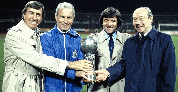 FA secretary Ted Croker, Dave Sexton, Terry Venables and FA chairman Bert Millichip with the 1982 European U-21 trophy