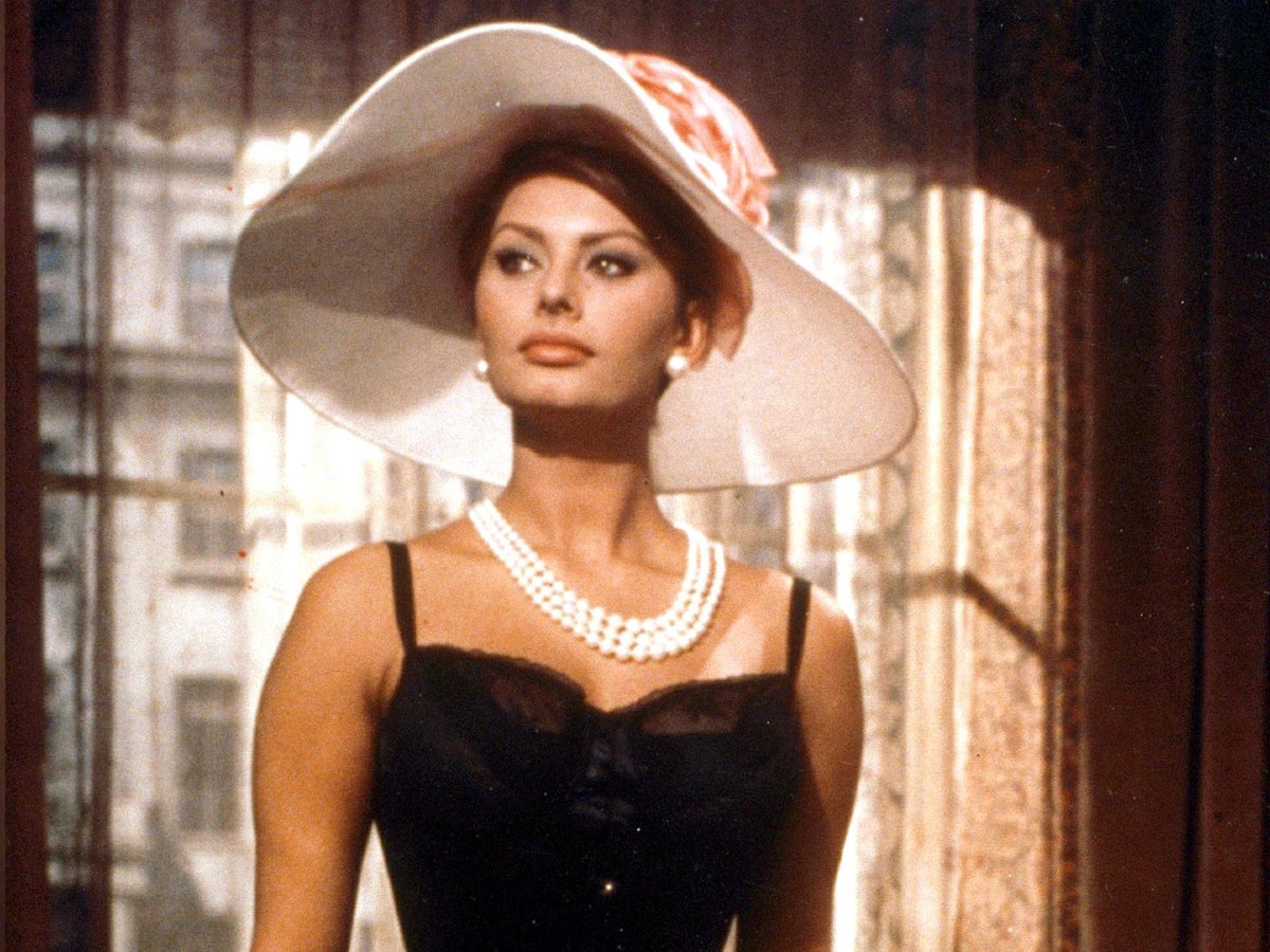 Sophia Loren: How I rejected Cary Grant and 'pulverised' Marlon Brando with  my eyes | The Independent | The Independent