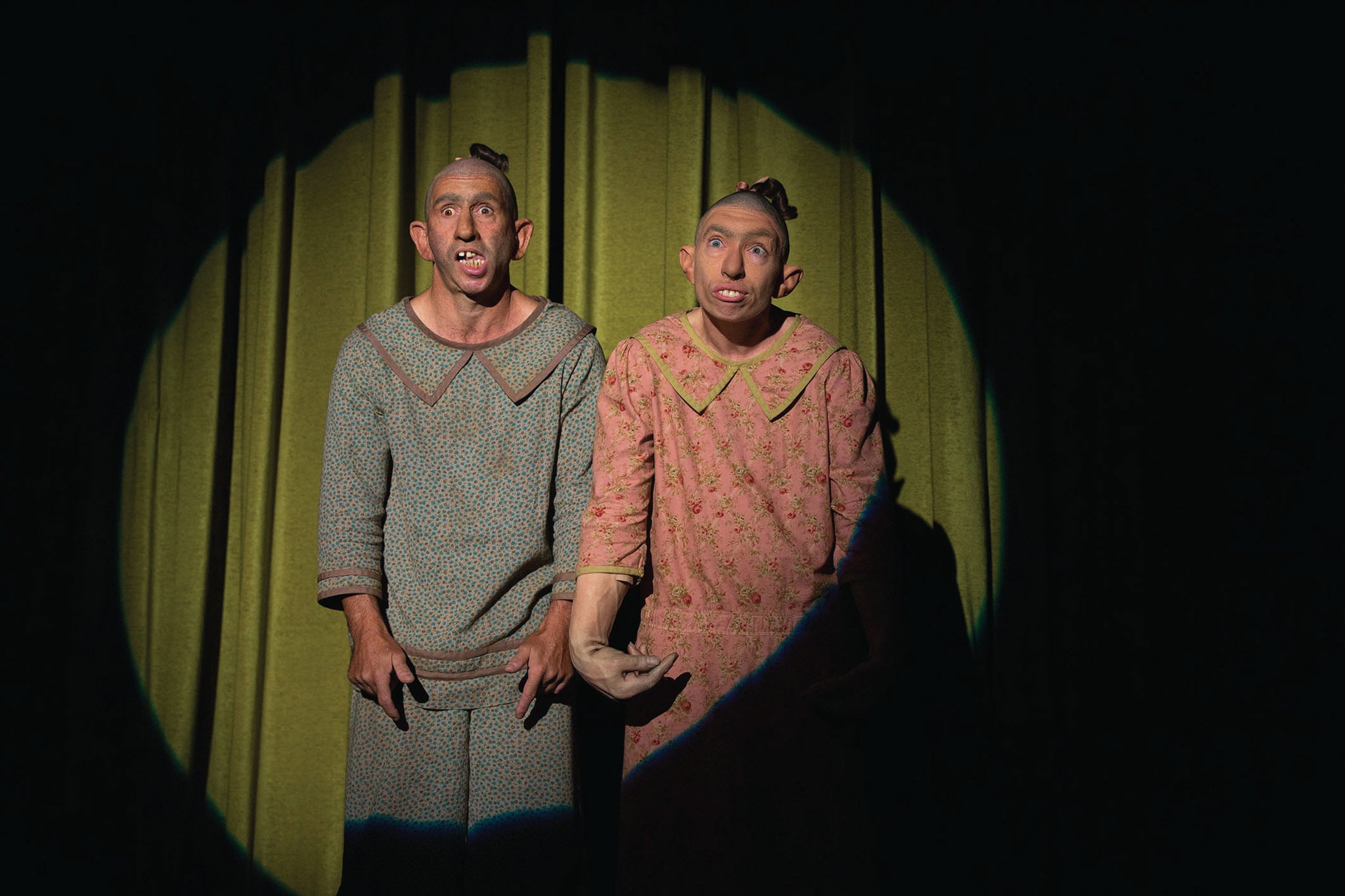 Salty (Christopher Neiman) and Pepper (Naomi Grossman) in 'Monsters Among Us' in American Horror Story