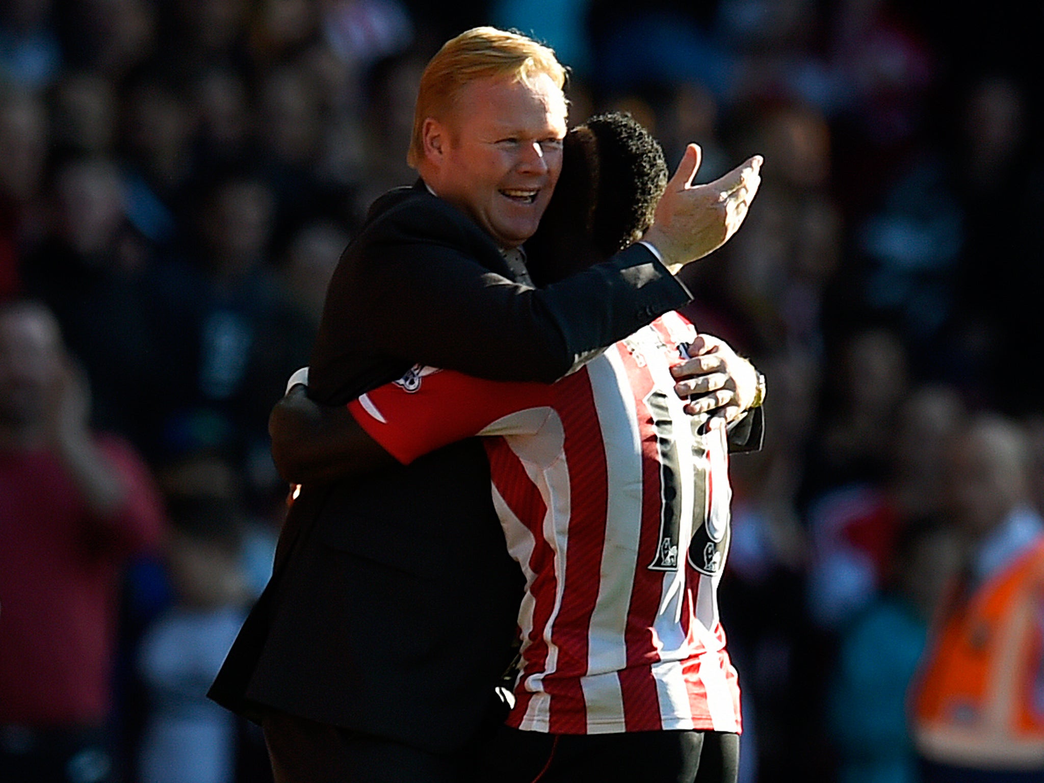 Sadio Mane of Southampton celebrates with manager Ronald Koeman