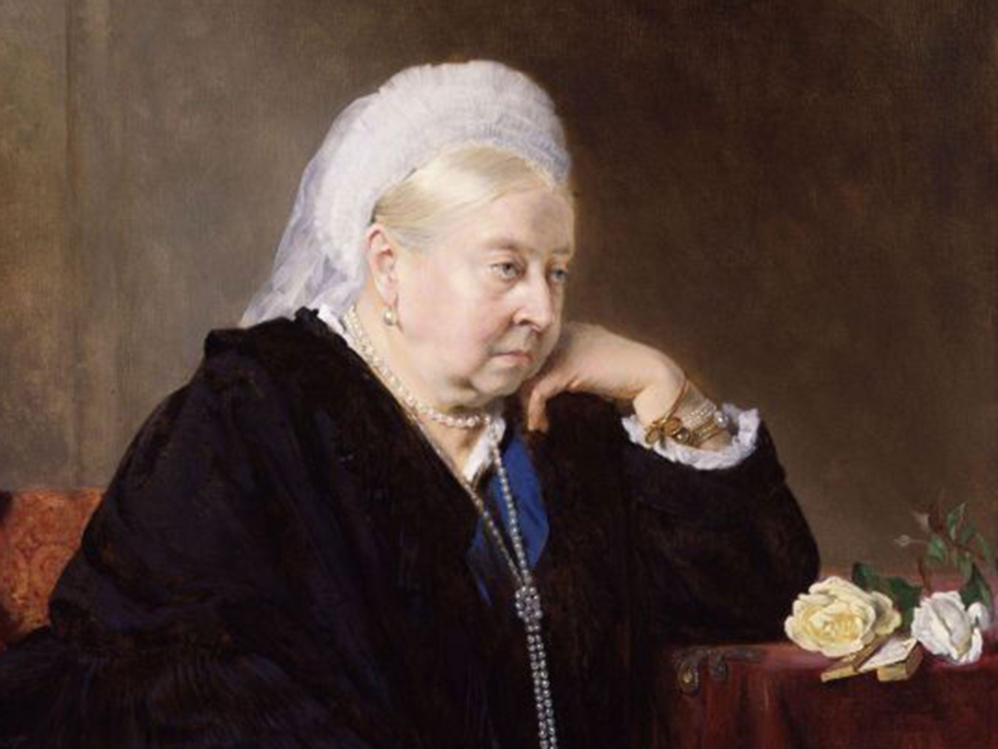 Pants? Queen Victoria's underwear sold for £12,000 at auction, Monarchy