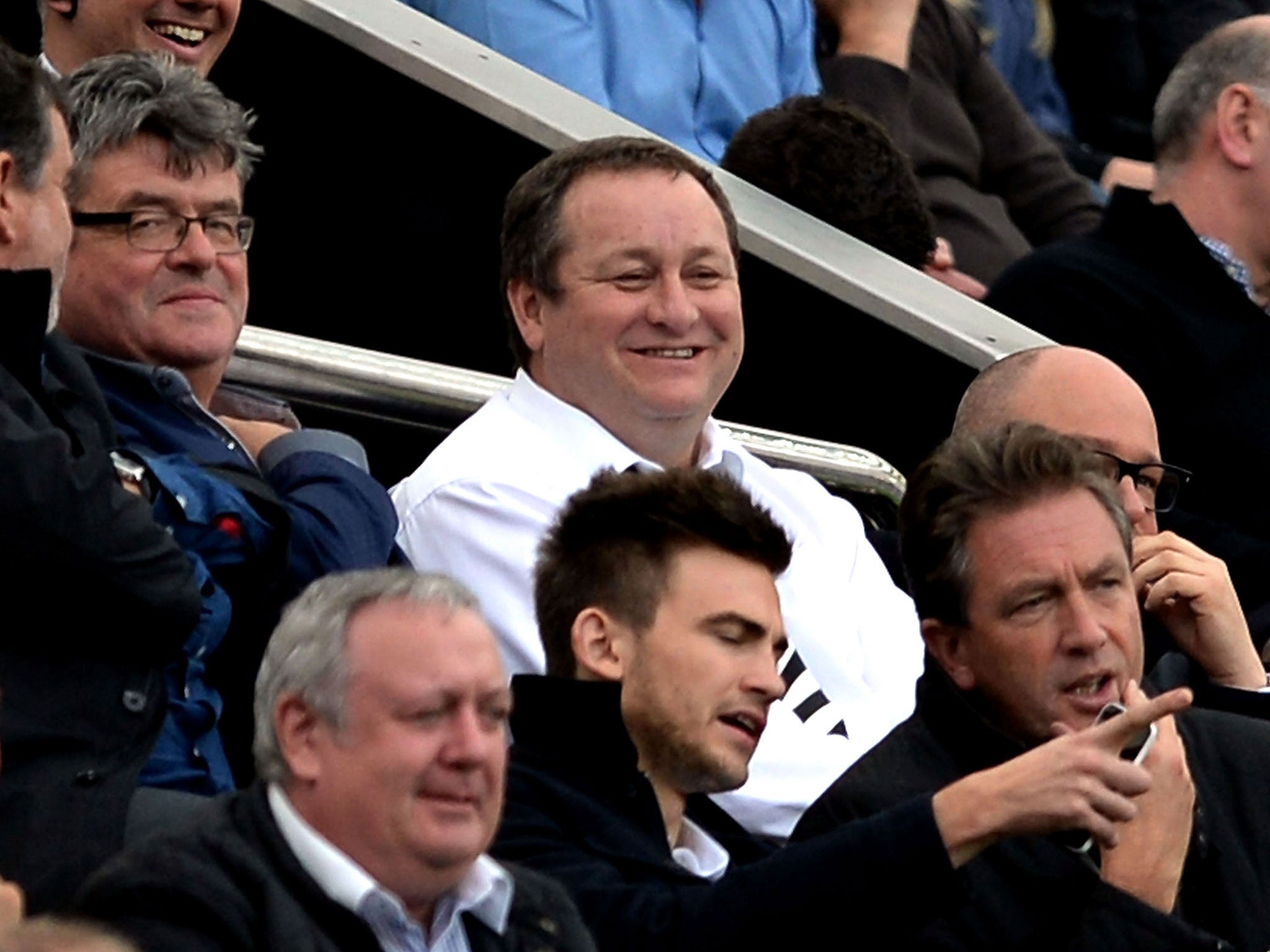 Mike Ashley offered Rangers a £2m loan
