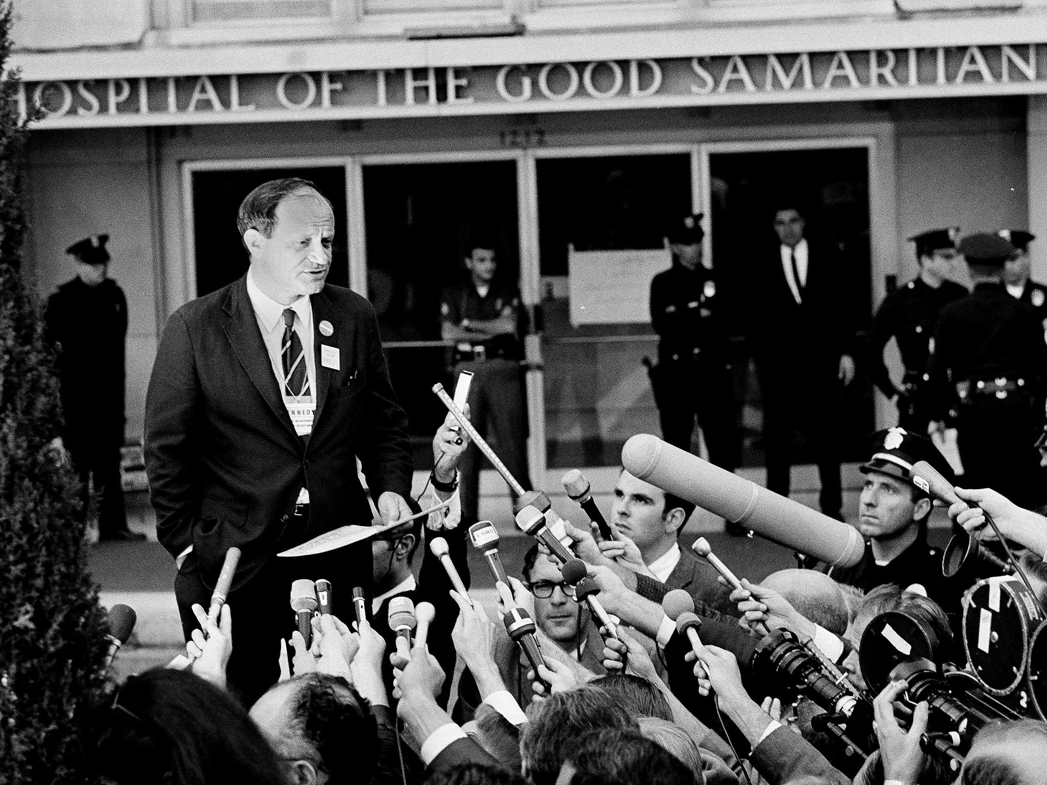 Mankiewicz addresses the press outside the Good Samaritan hospital in Los Angeles on 5 June 1968