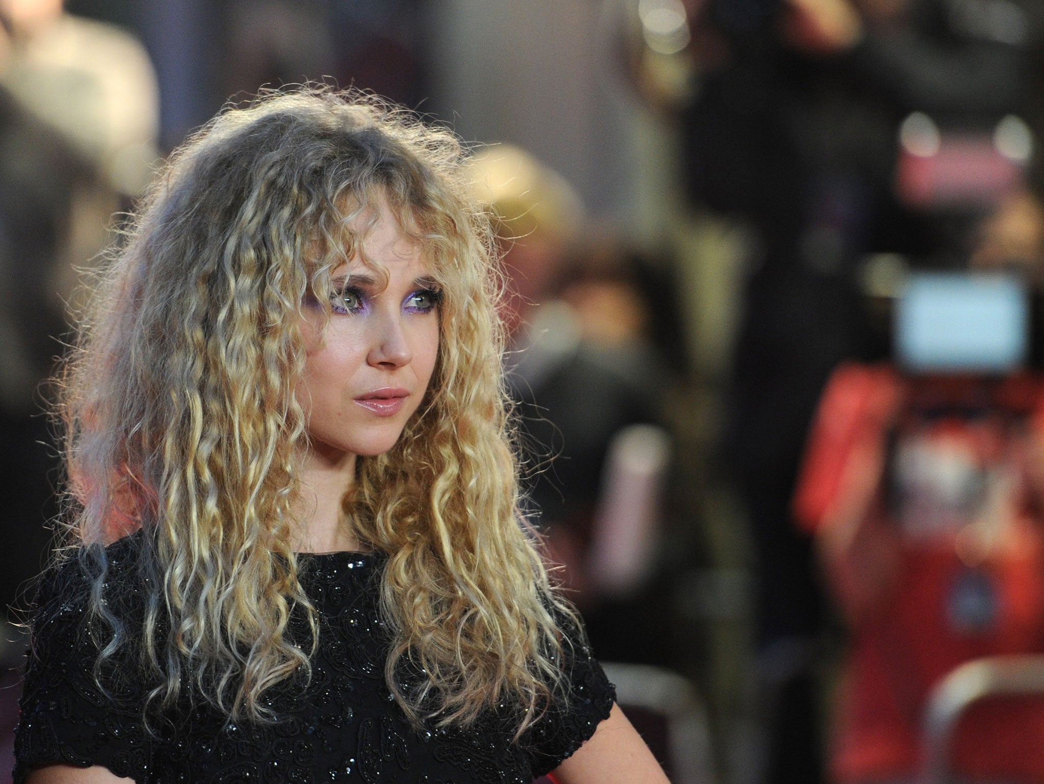 juno temple brown hair