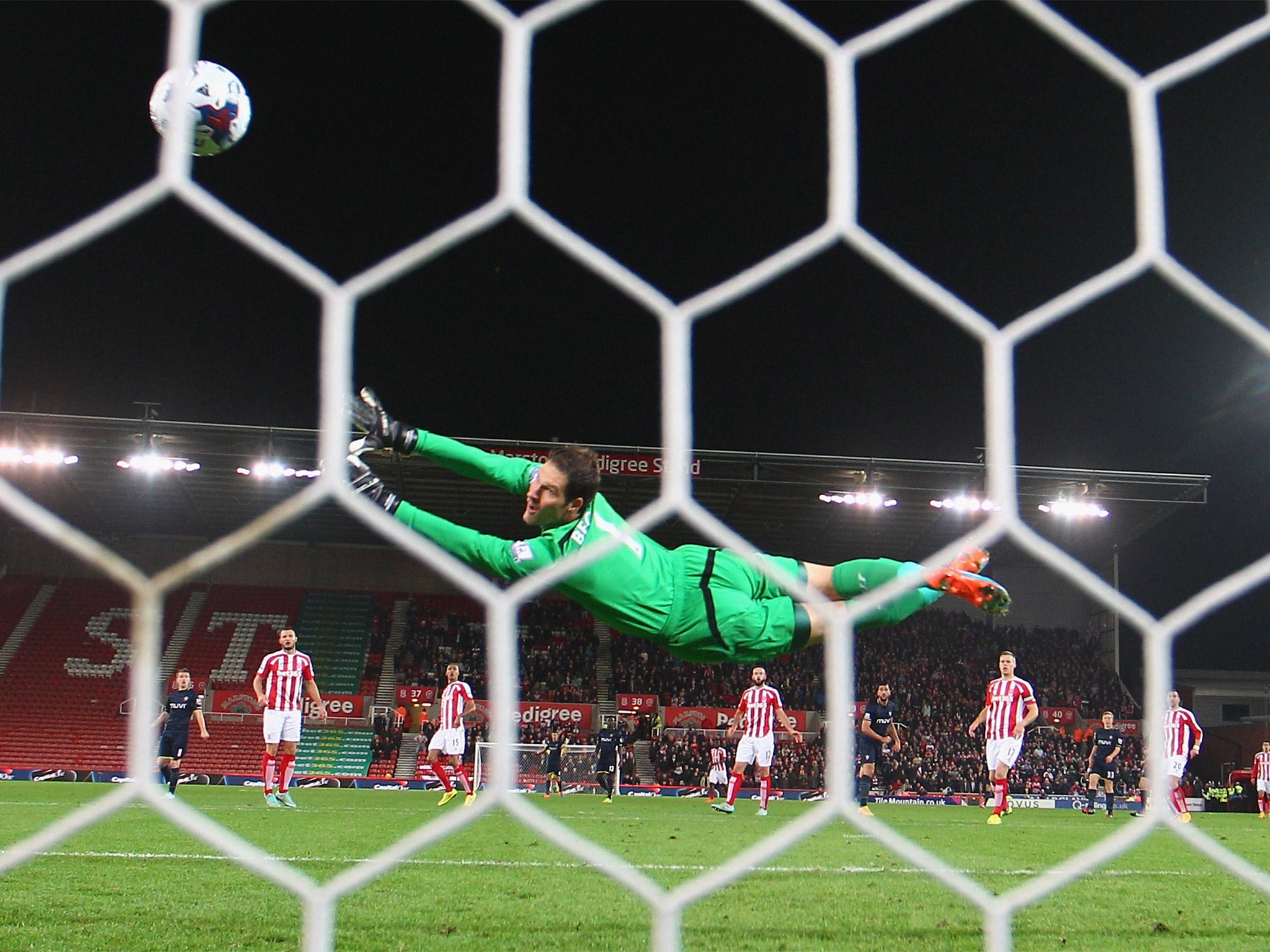 Asmir Begovic can't get anywhere near Graziano Pelle's early strike