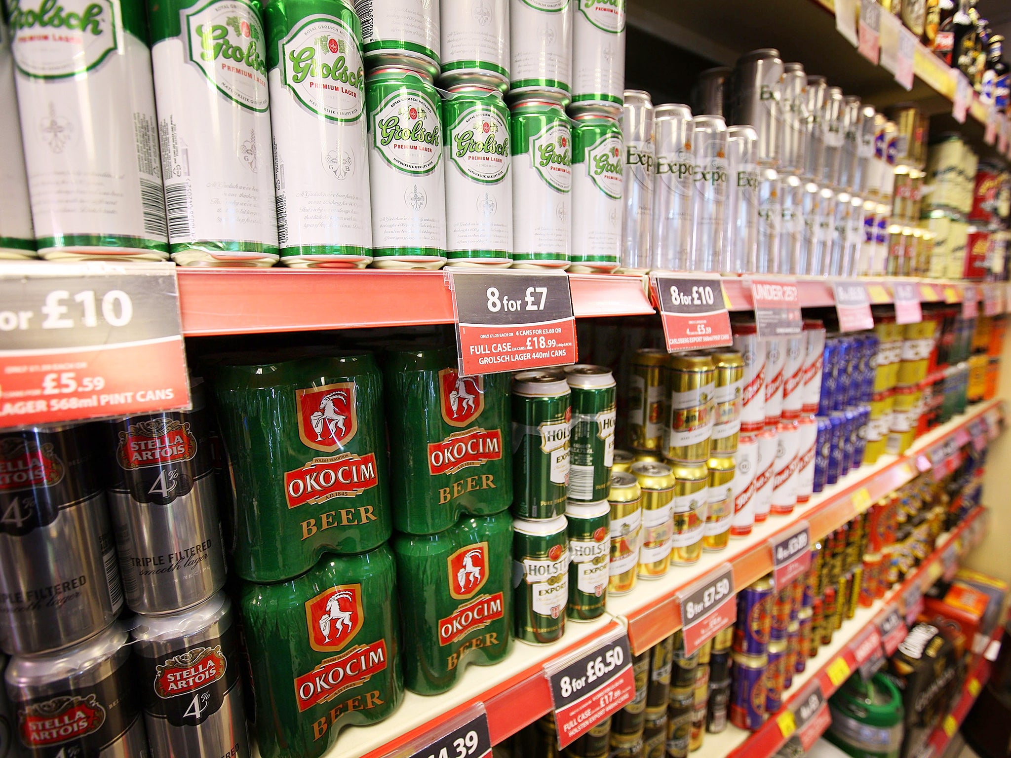 Too many people are unaware of the high calorie content of some alcoholic drinks, according to the Royal Society for Public Health