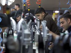 Read more

SodaStream offers 1,000 Syrian refugees jobs - but there's a catch