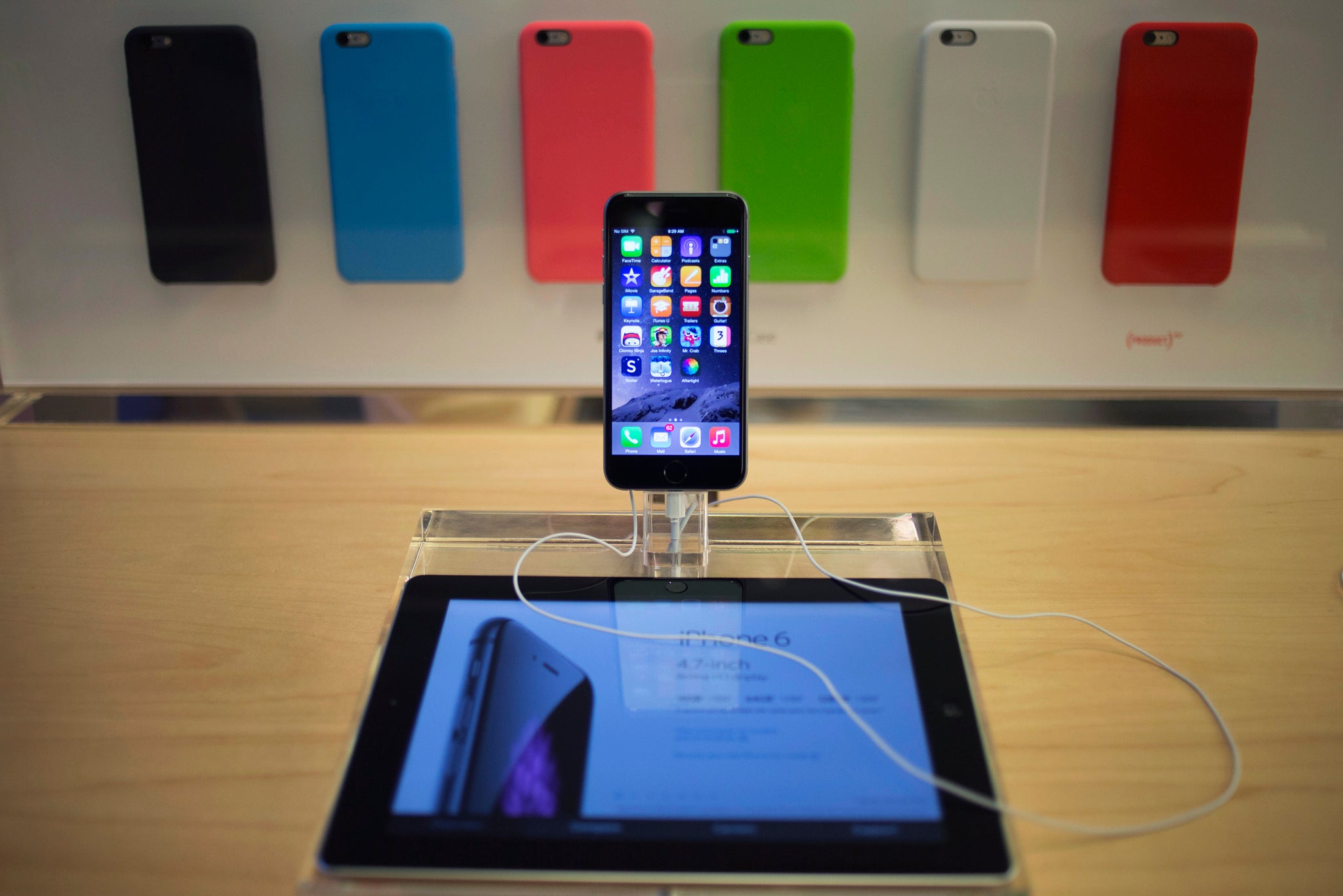 Microsoft Makes Word Excel And PowerPoint Free For IPhones IPads And 