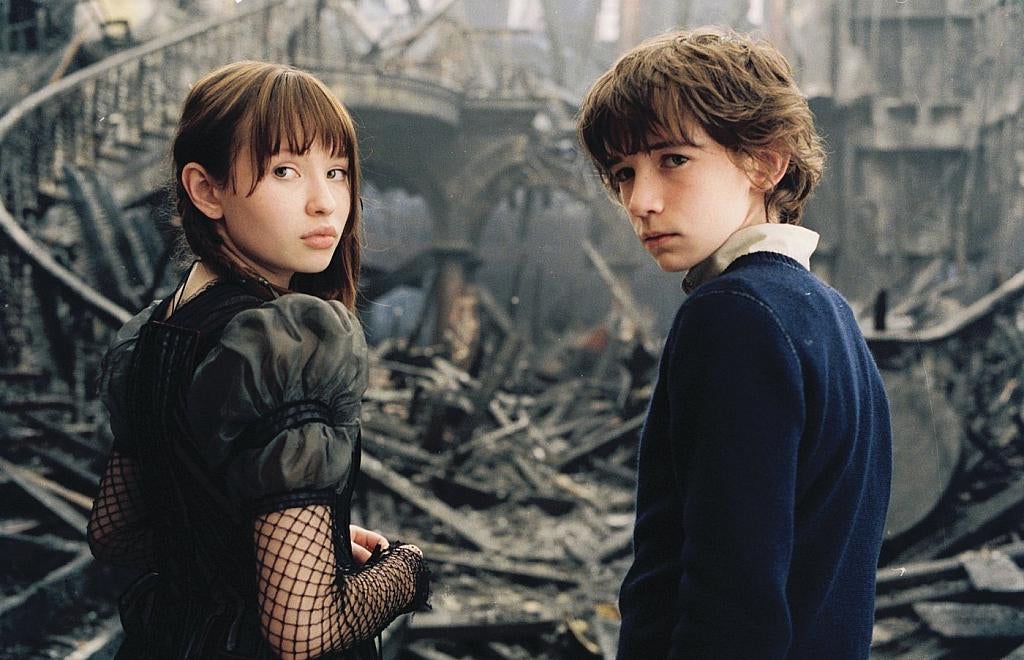 Netflix To Adapt A Series Of Unfortunate Events With Help From Lemony Snicket The Independent 9802