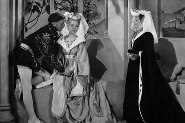 Actors Laurence Olivier Renee Asherson and Ivy St Helier in a scene from the Laurence Olivier production of Shakespeare's Henry V 