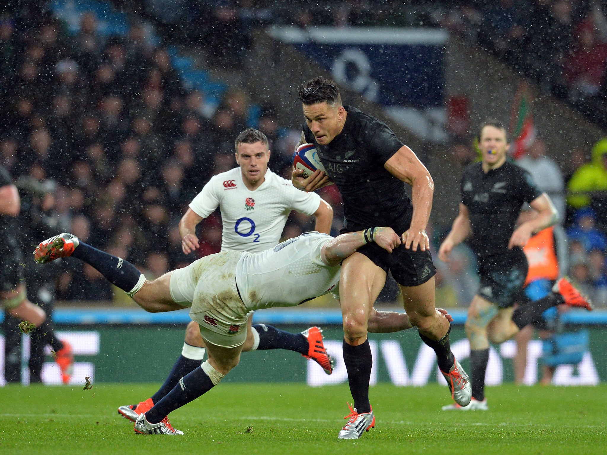 Sonny Bill Williams had a sizeable advantage over Kyle Eastmond