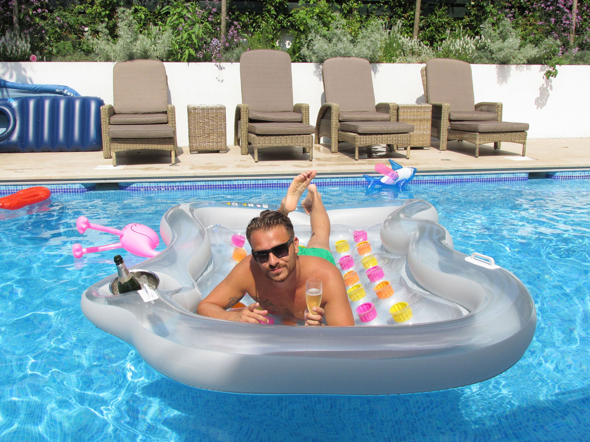 Xxx Swimming Pool Rape Porn Videos - Dapper Laughs ITV show cancelled over vlogger's 'rape comedy routine' | The  Independent | The Independent