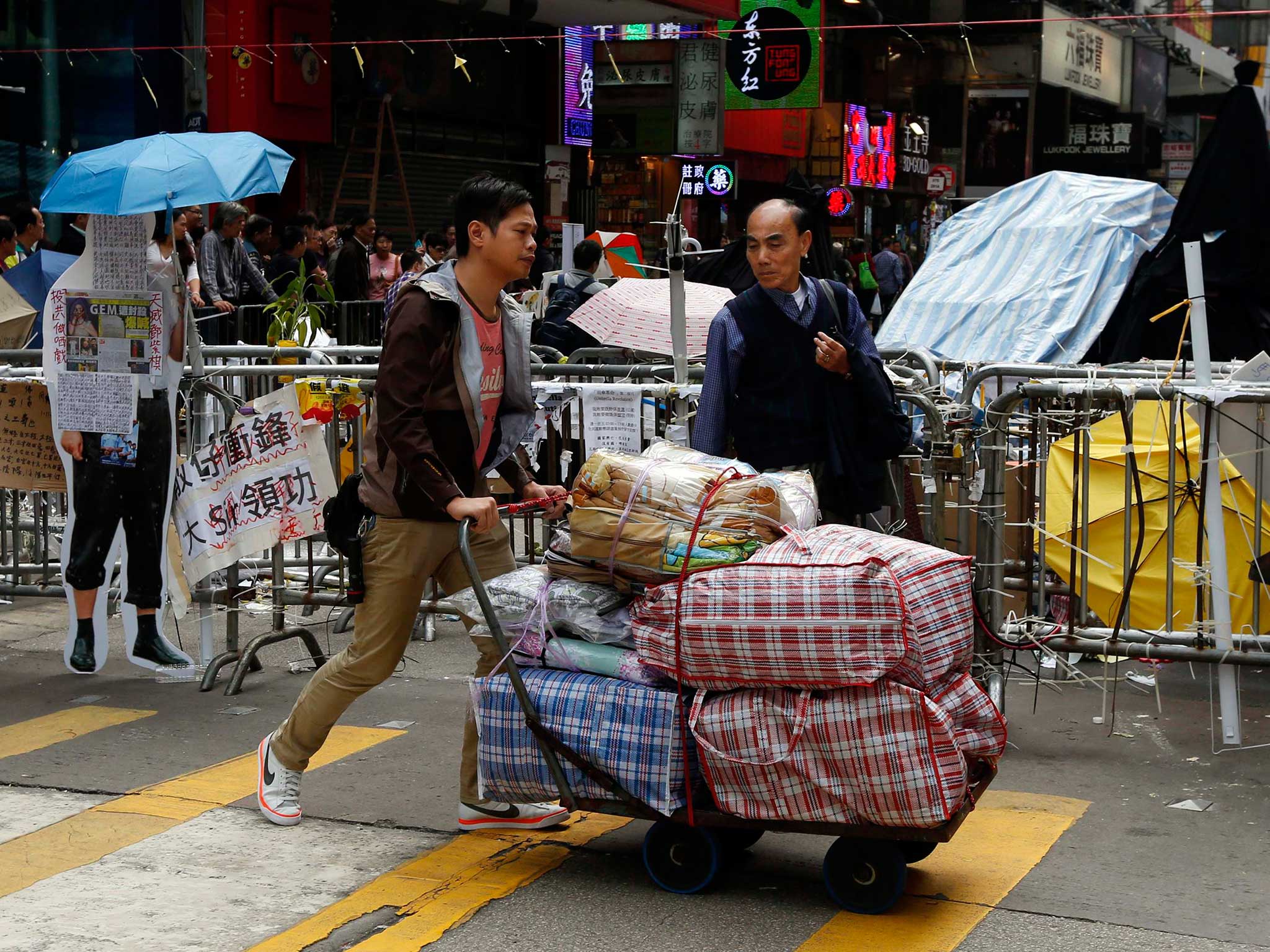 A Hong Kong pro-democracy transports supplies