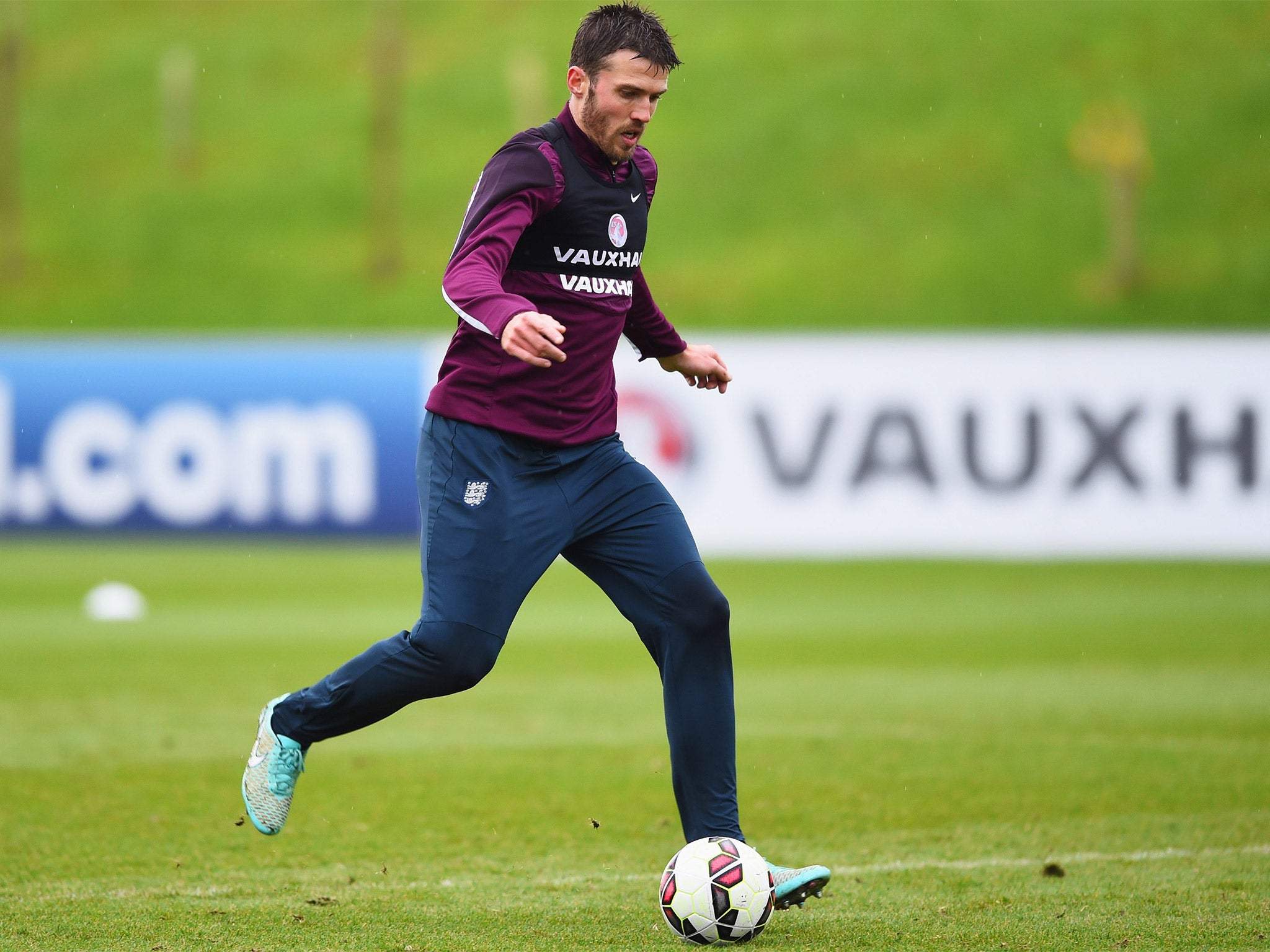 Michael Carrick picked up a groin injury and was forced to withdraw from the England squad
