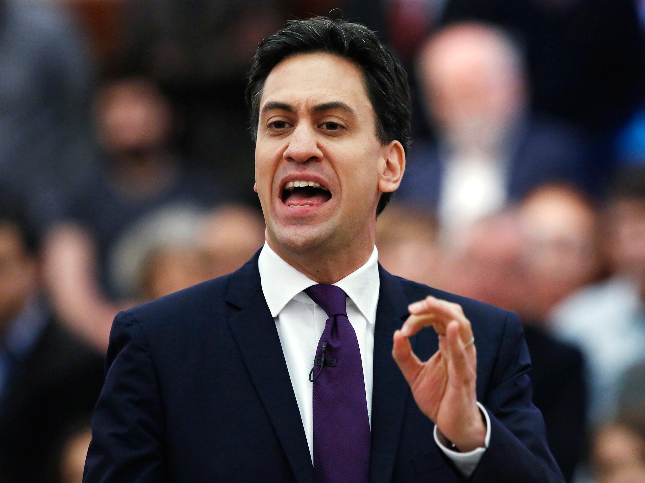 Ed Miliband has stepped up his attack on zero-hours contracts