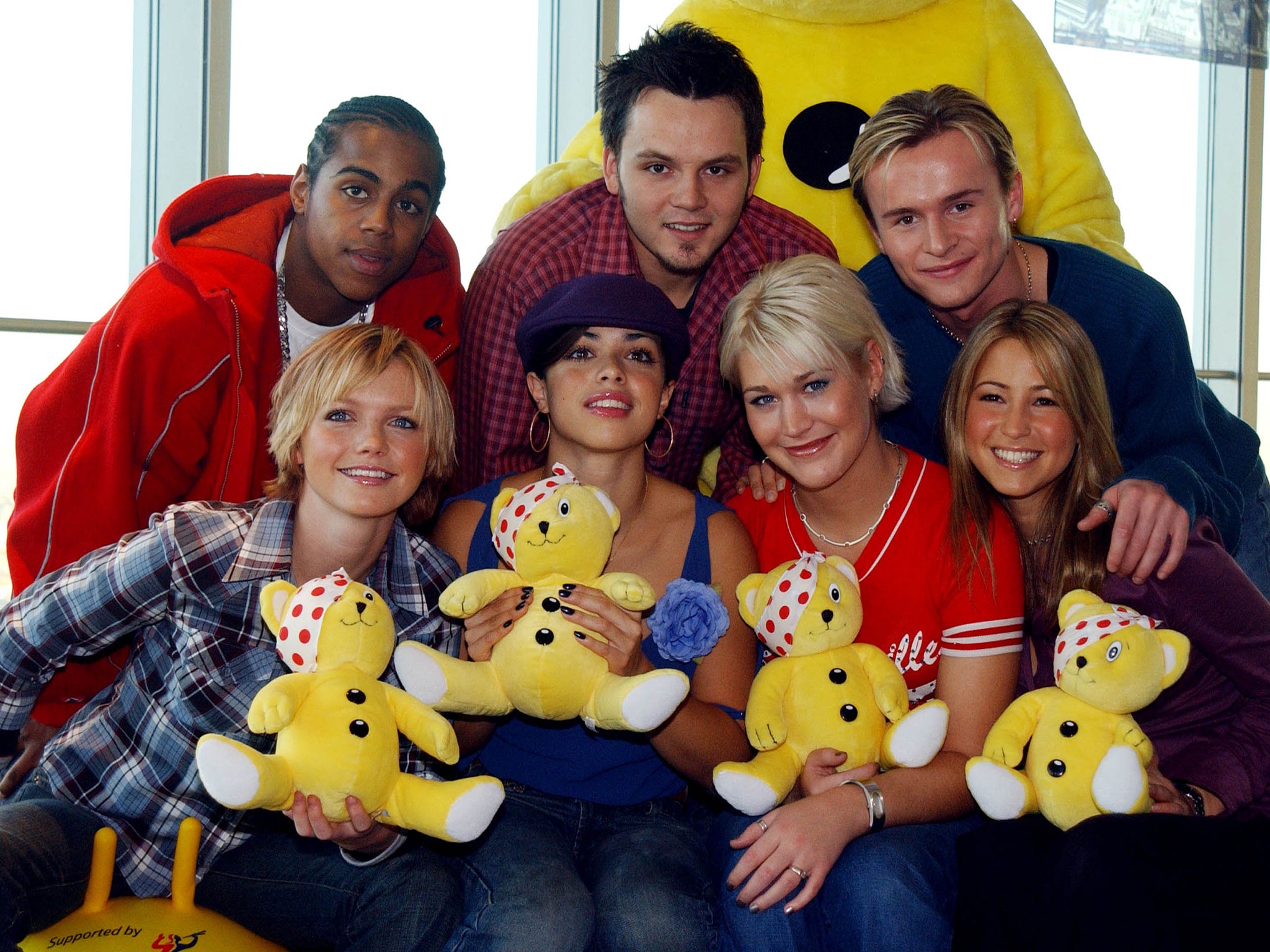 S Club 7 back in 2001 when they also supported 'Children in Need'