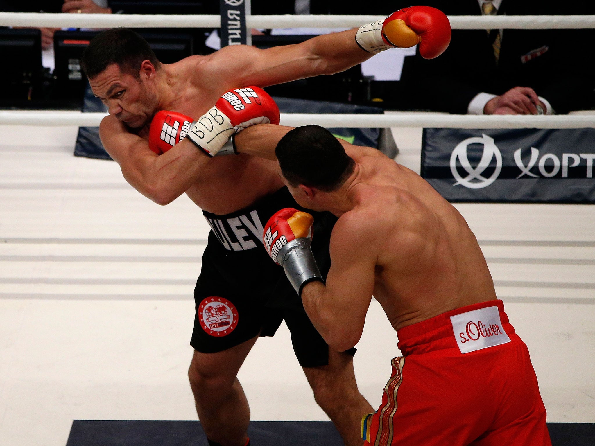 Wladimir Klitschko lands a punch on Kubrat Pulev