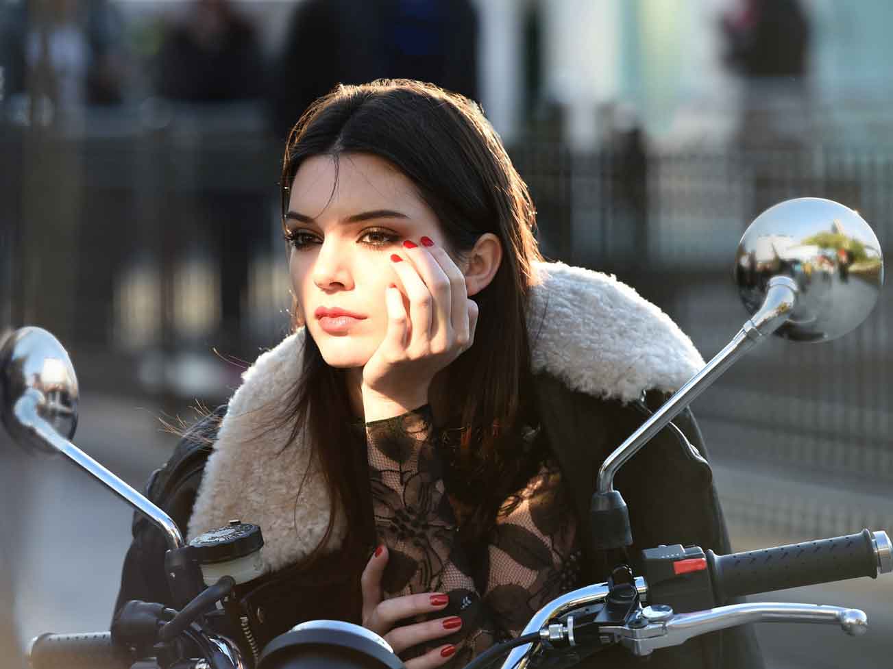 Behind the scenes of Kendall Jenner for Estee Lauder
