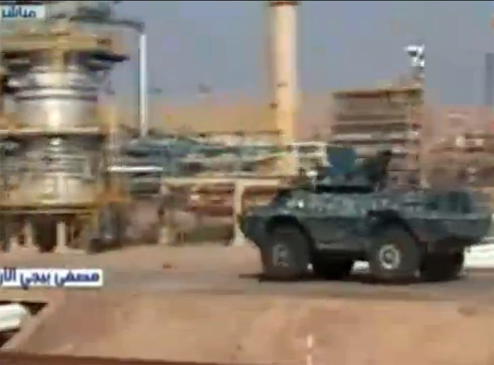 Iraqi forces have re-entered the refinery in the northern town of Baiji where retreating Isis fighters are said to have laid booby traps