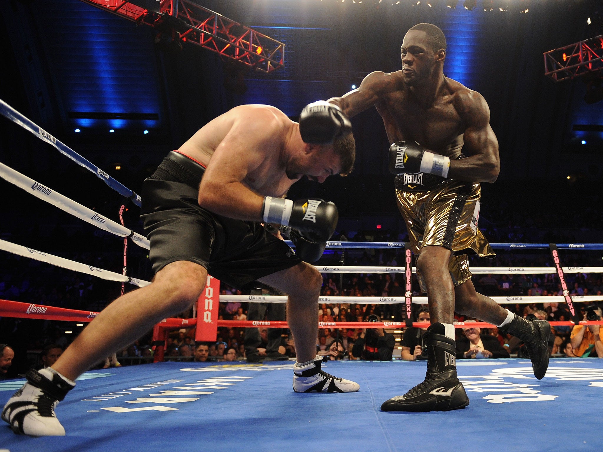 Deontay Wilder destroys a fan he promised to fight after reaching 5,000 ...