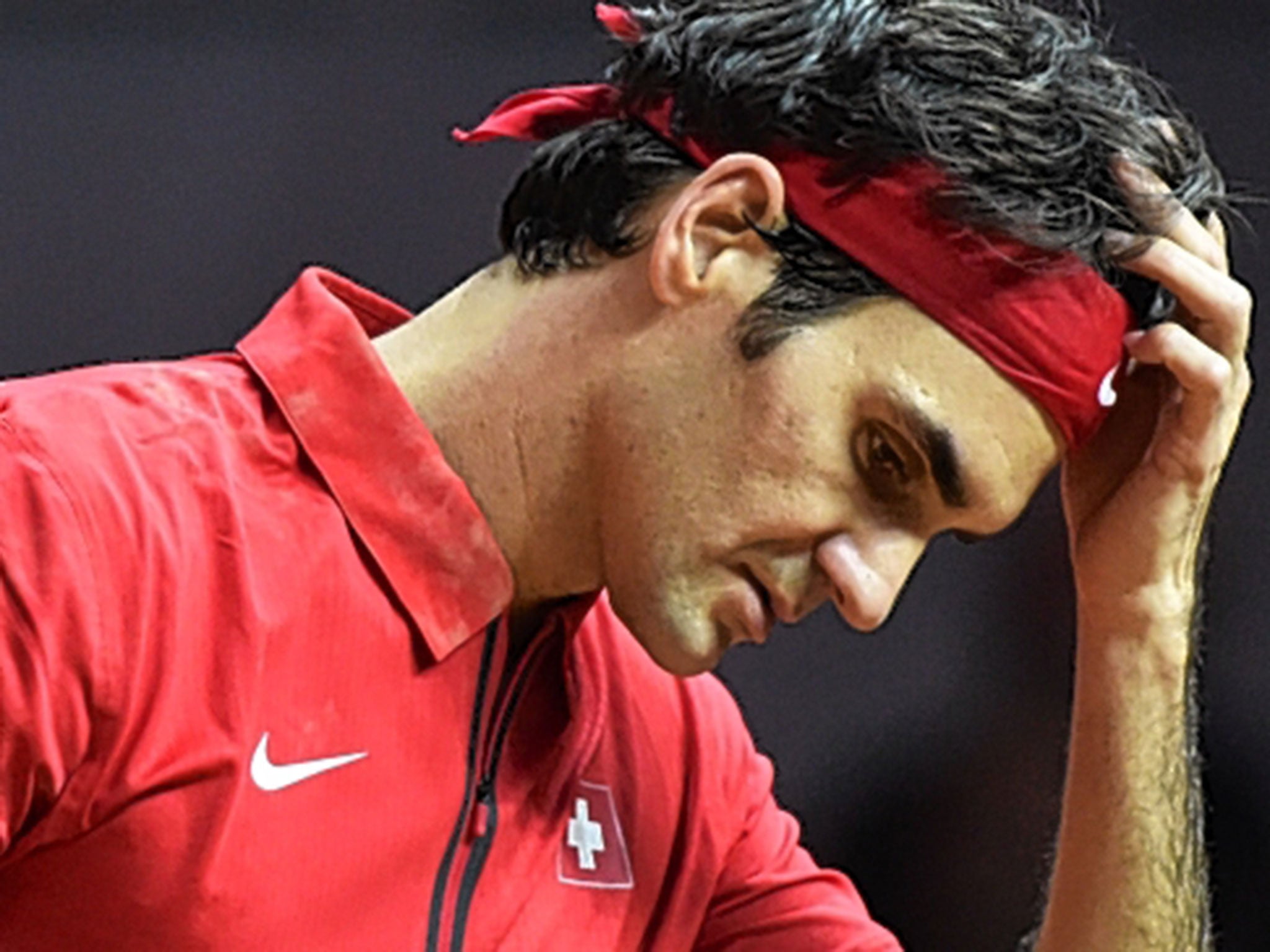 A back injury seemed to affect Roger Federer’s Davis Cup performance
