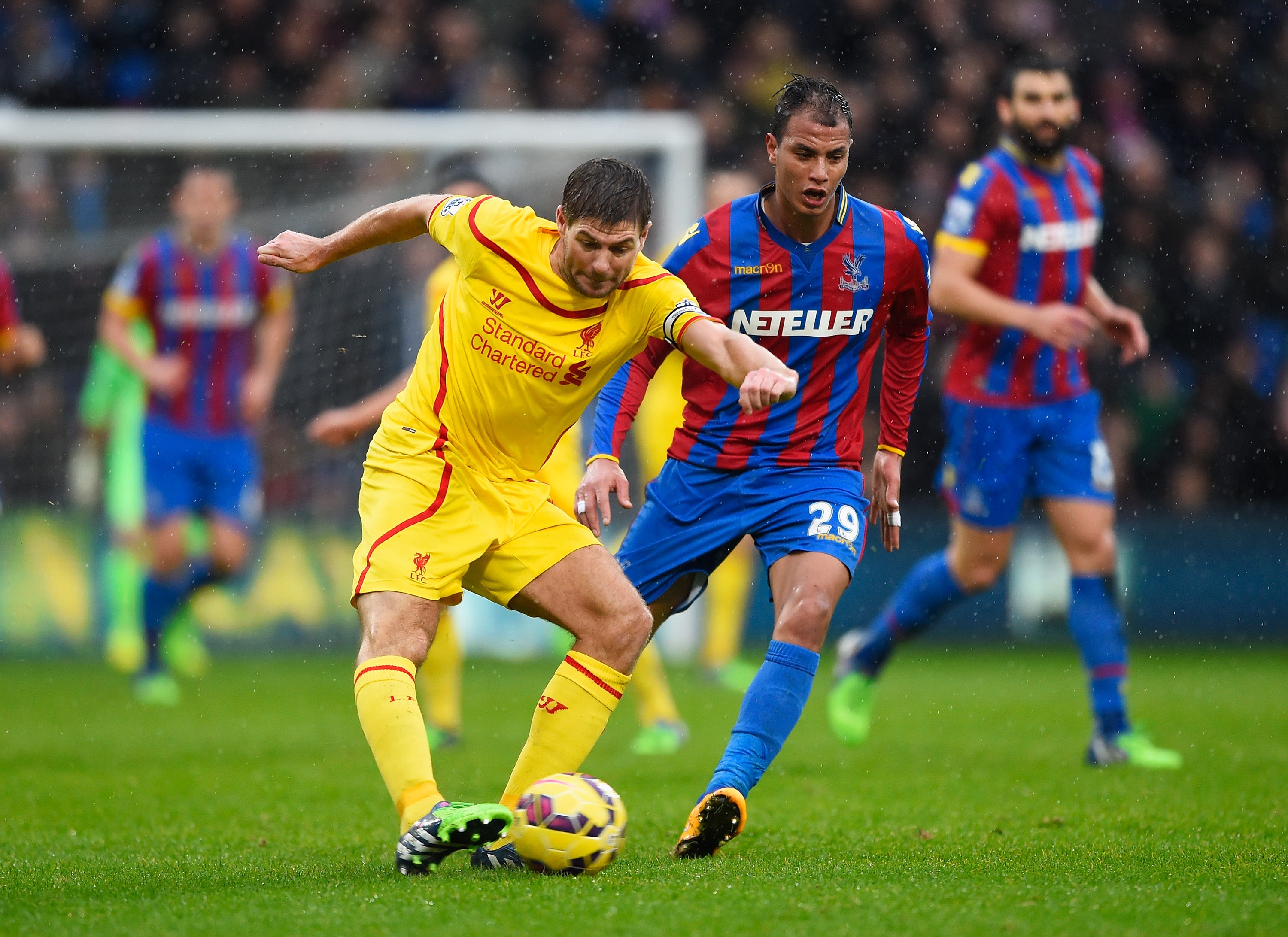 Steven Gerrard is not being helped by the players around him