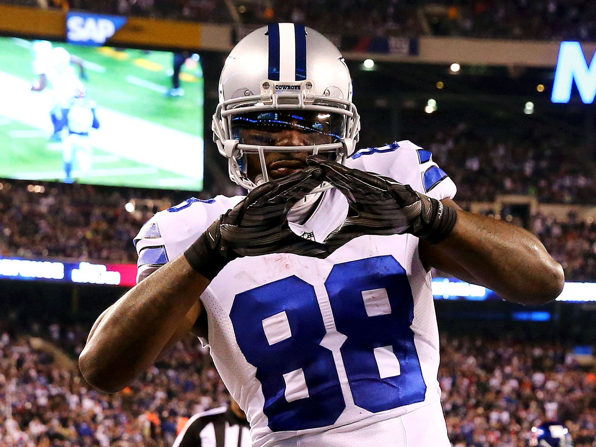Dez Bryant caught two touchdown passes from Tony Romo during Dallas' win over the New York Giants