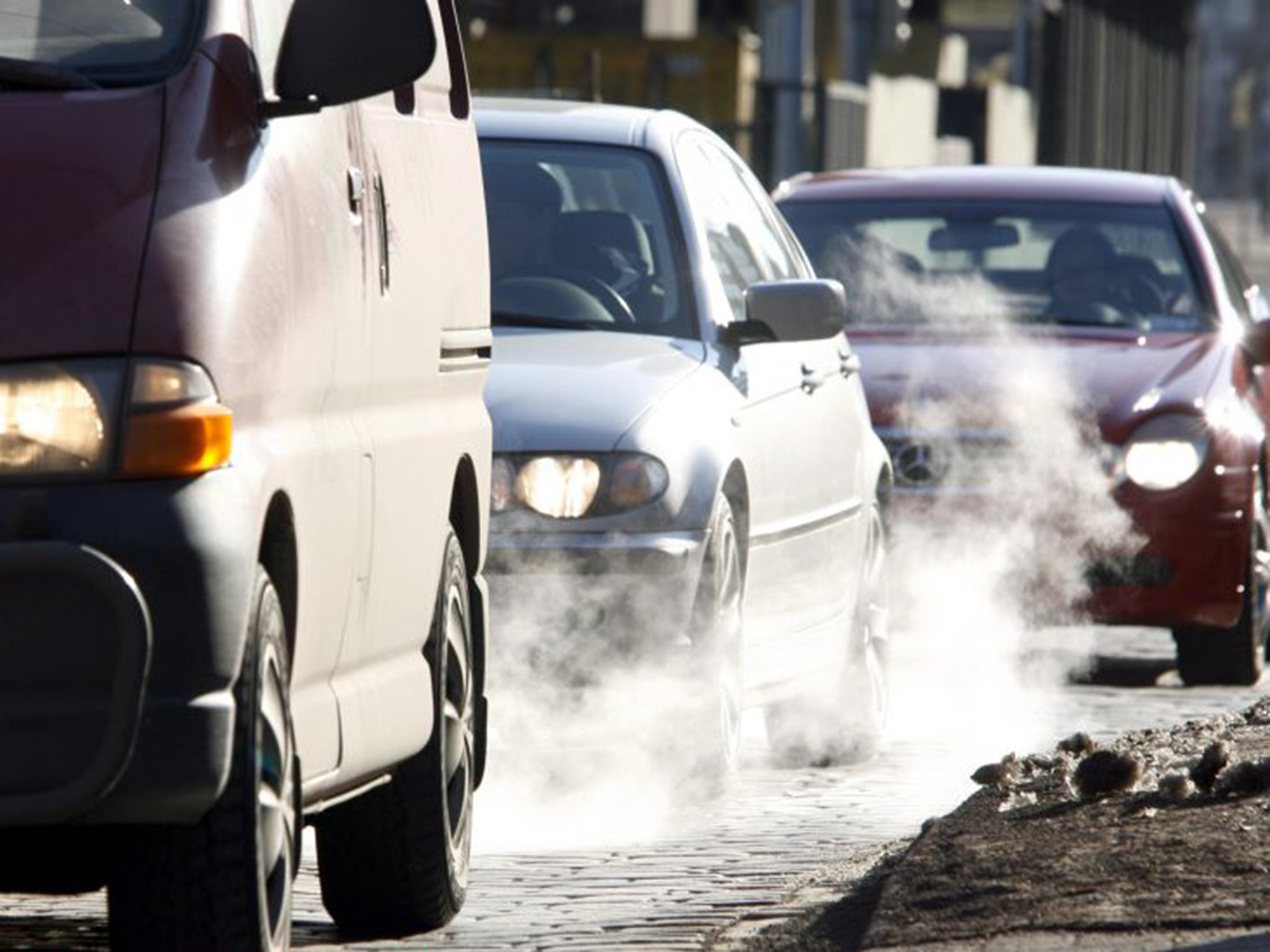 Pollution in UK cities contributes to thousands of deaths a year