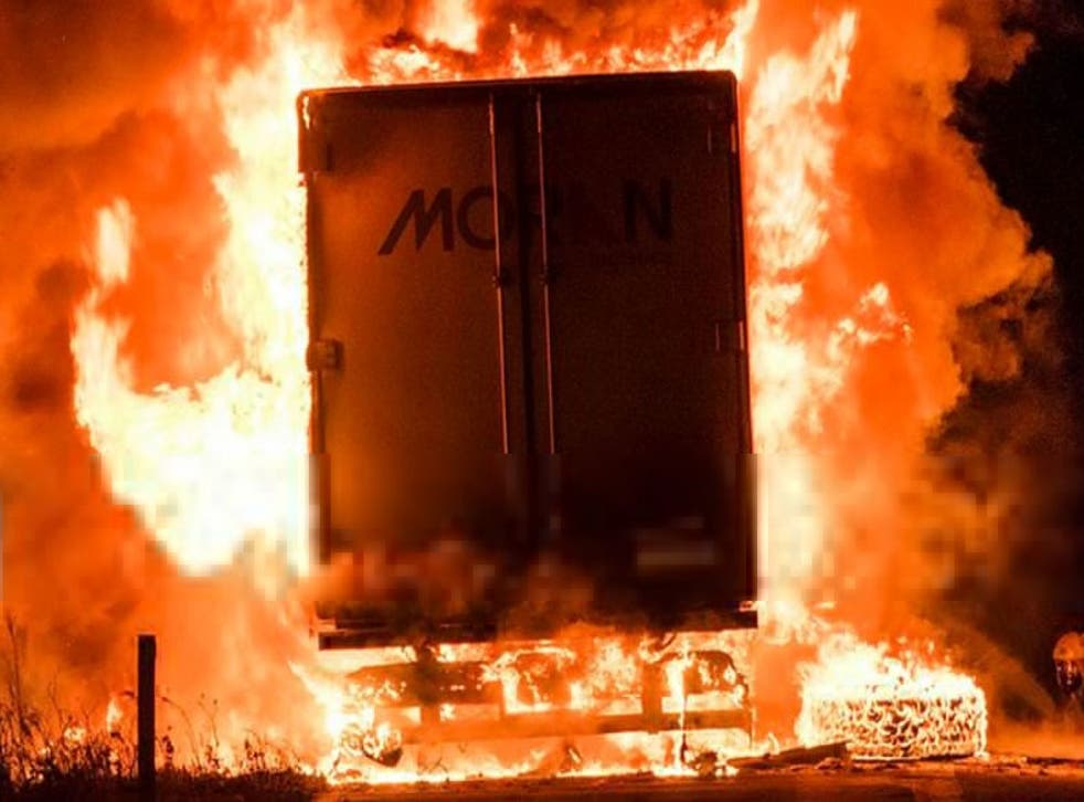 The cheese lorry ablaze on the M1