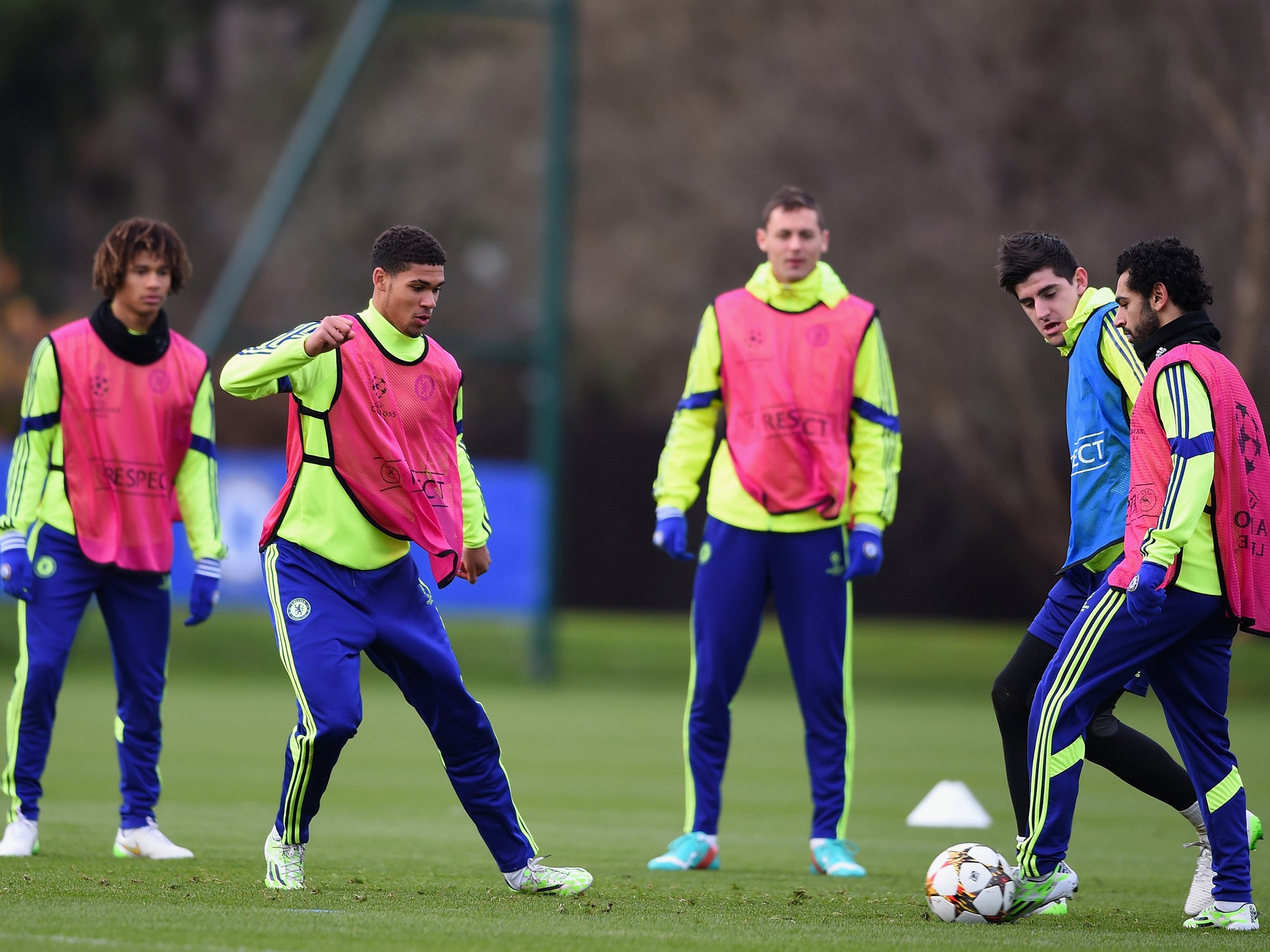 Ruben Loftus-Cheek of Chelsea (2nd Left) trains with his team-mates during a Chelsea training session.