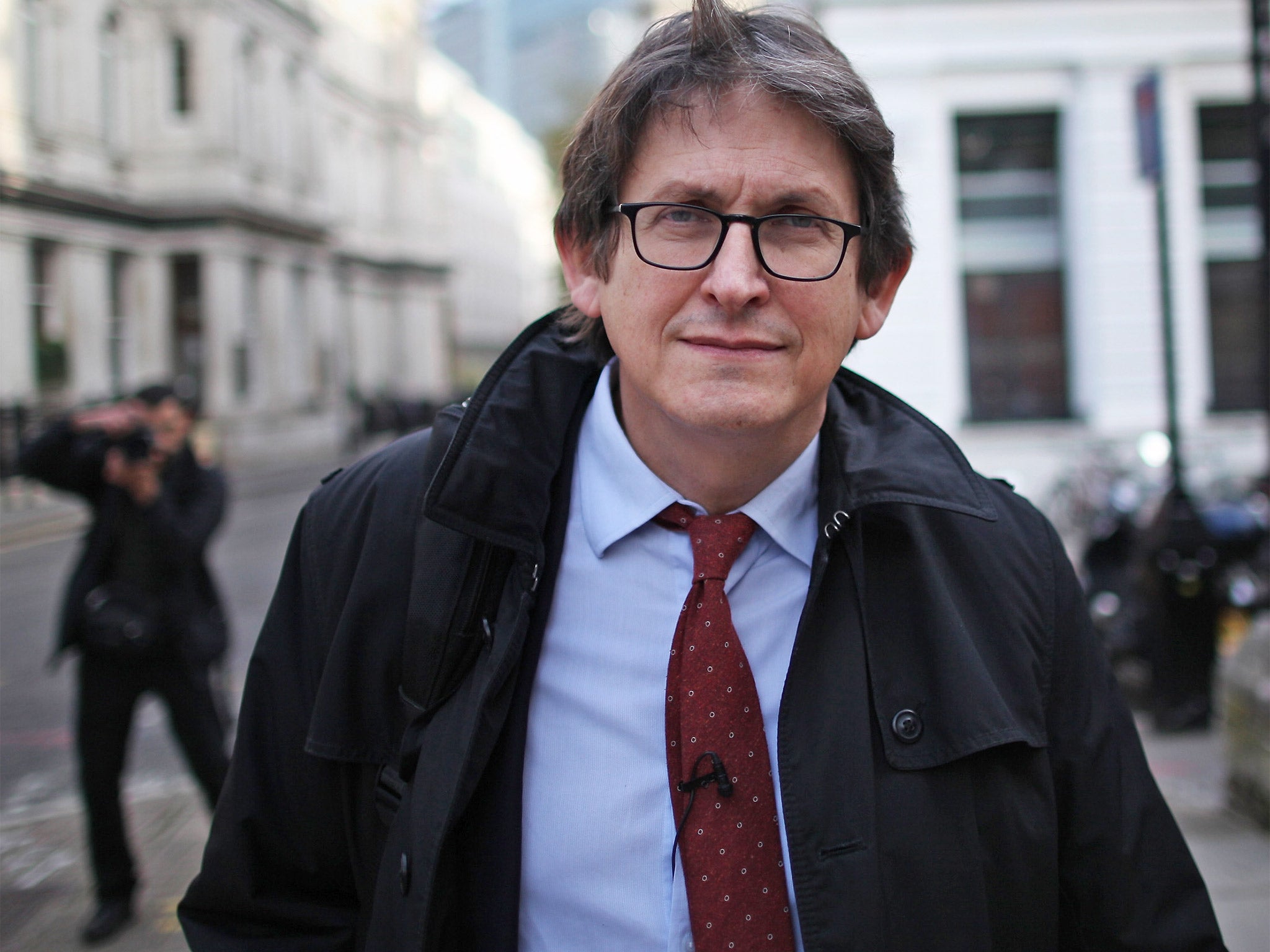 Alan Rusbridger is to let a ‘younger pair of hands take over the reins’