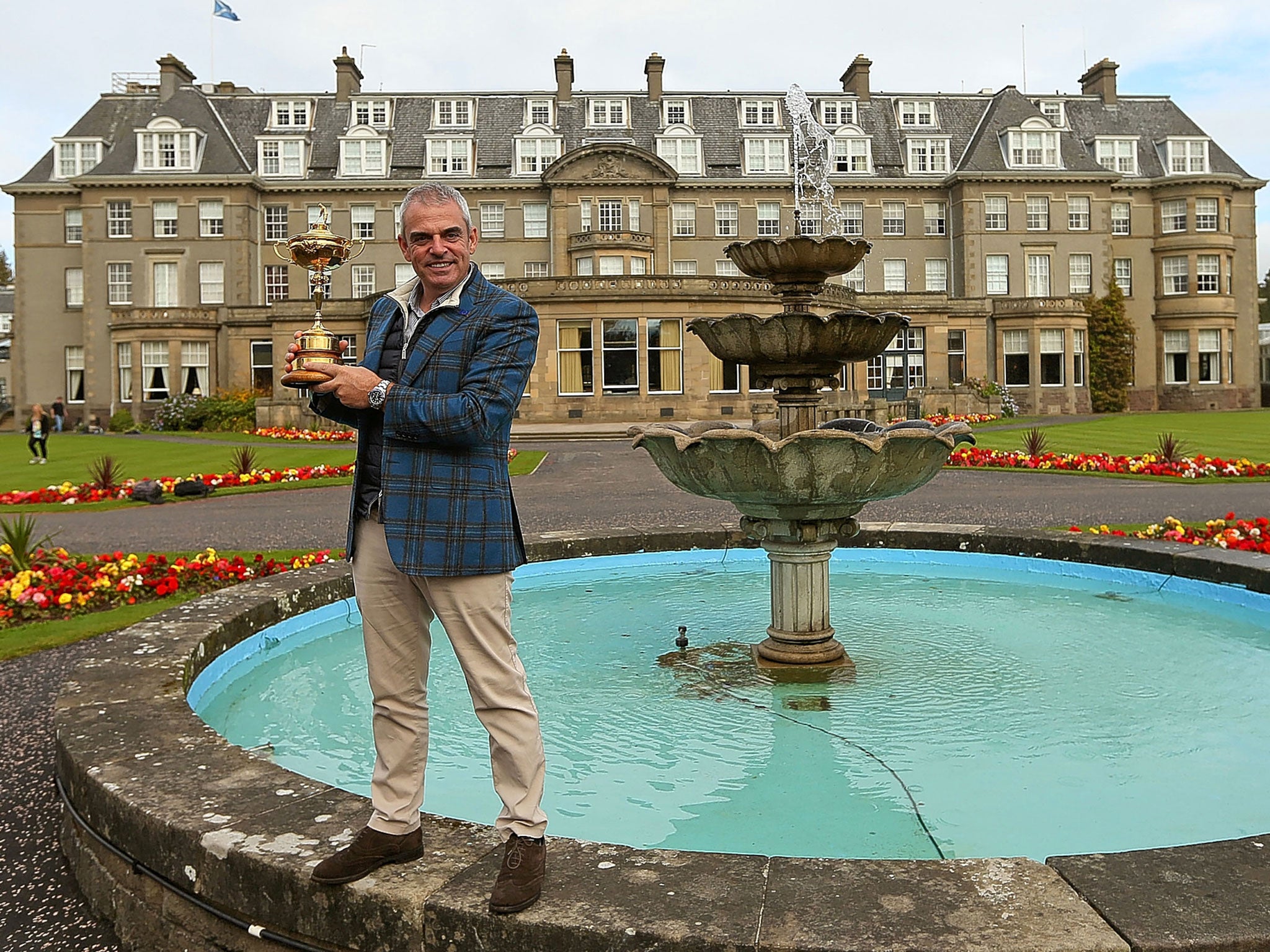 Paul McGinley shows off the Ryder Cup at Gleneagles after Europe’s 16½-11½ victory in September