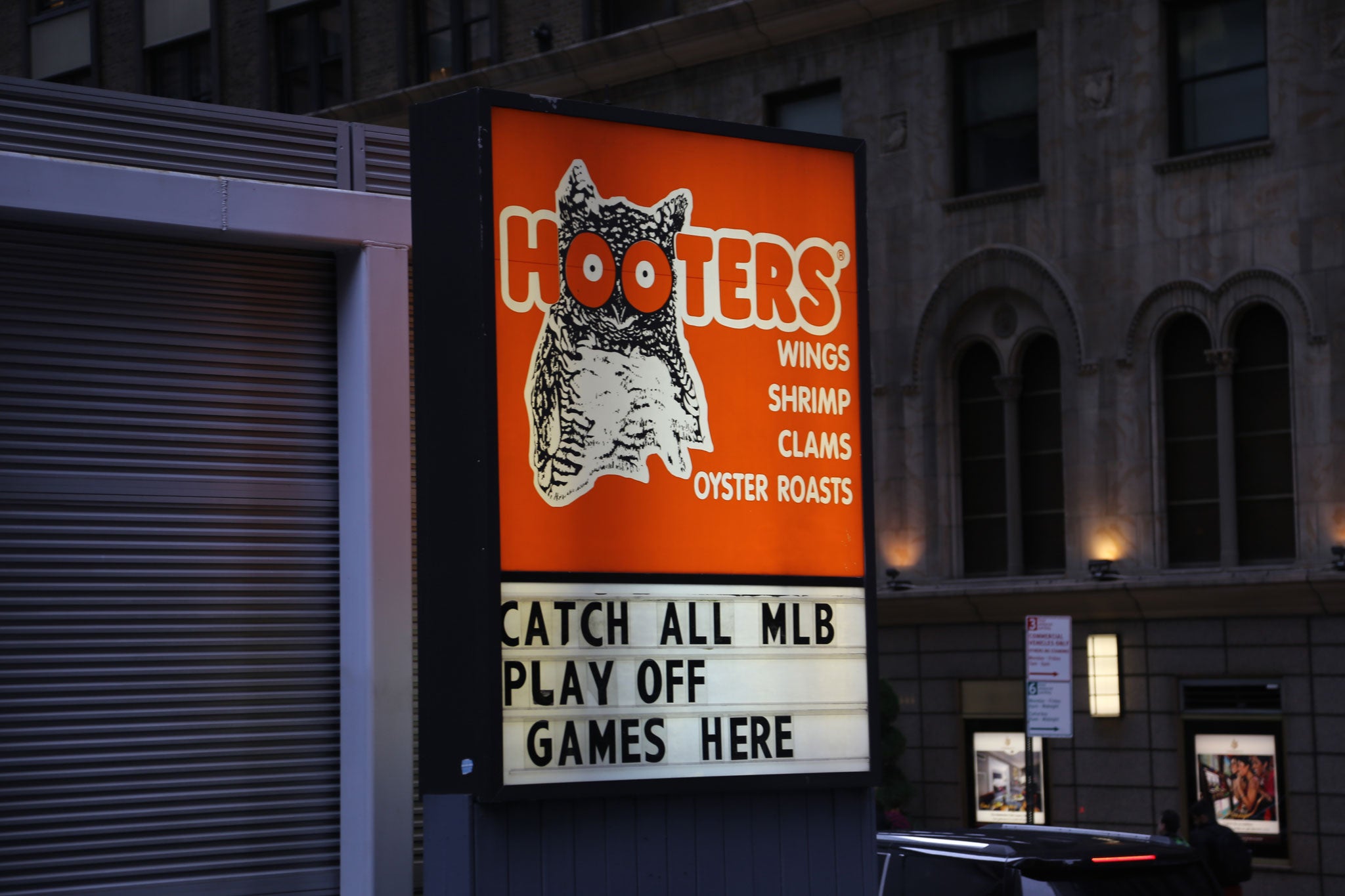 New York City's branch of Hooters