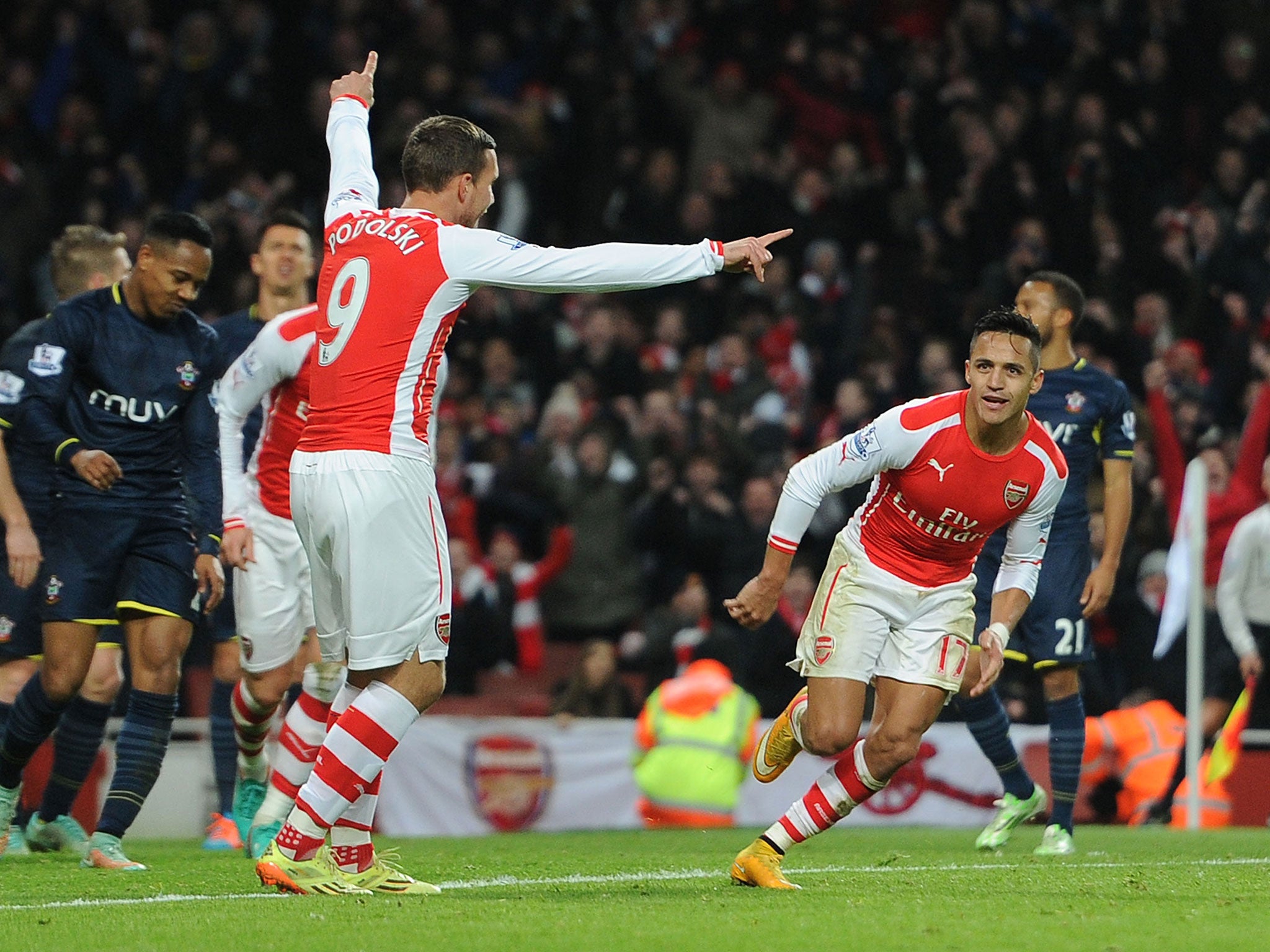 Alexis Sanchez scores against Southampton for Arsenal