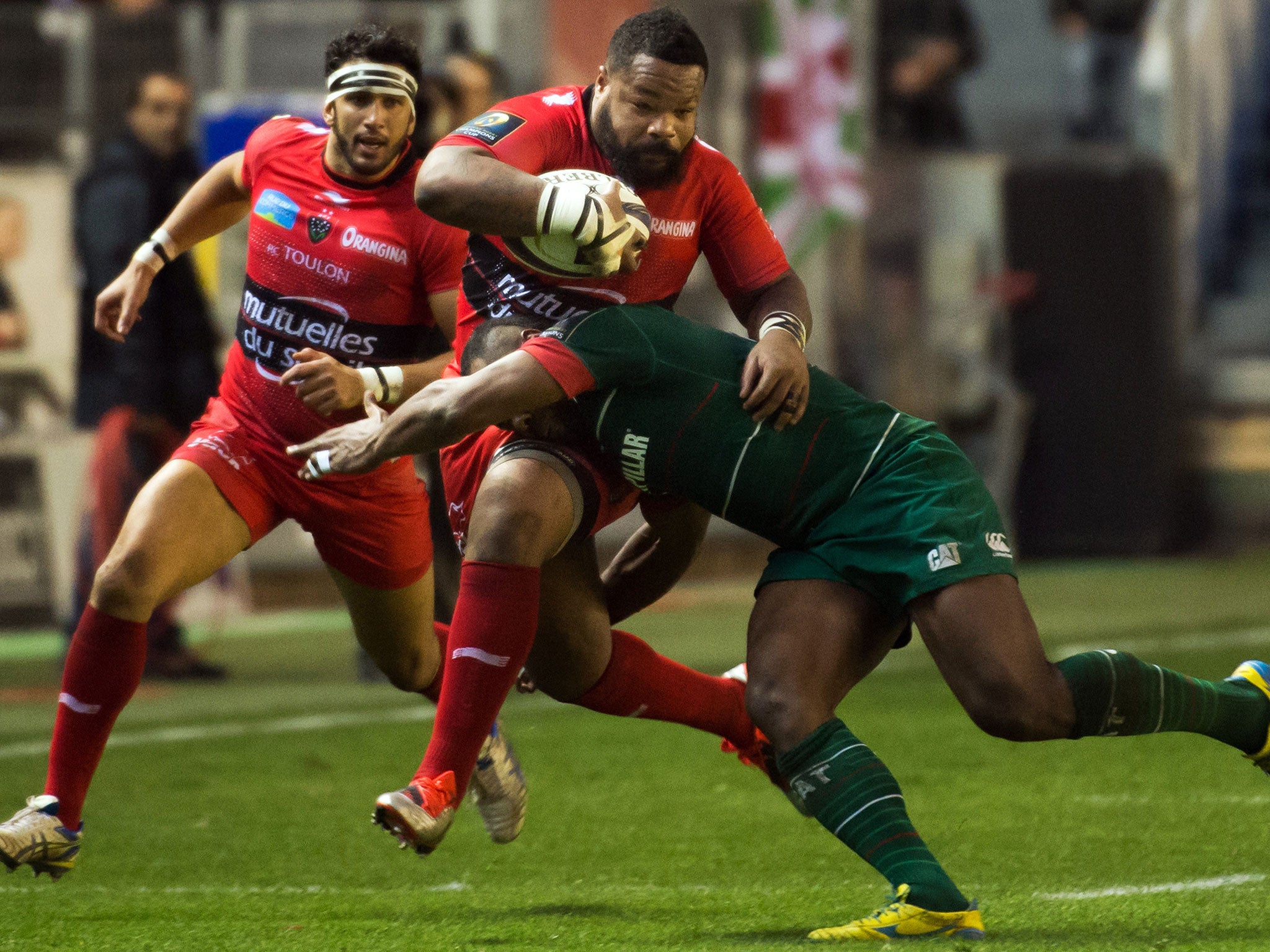 Mathieu Bastareaud tries to barge his way over Vereniki Goneva