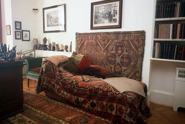 Freud's couch 