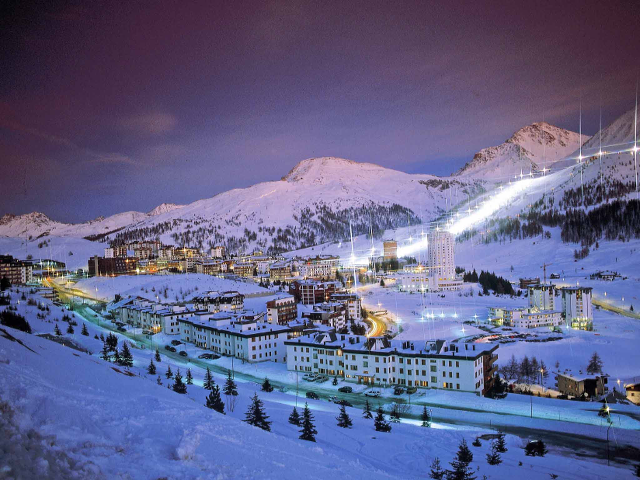 Sparkling slopes: Piedmont by night