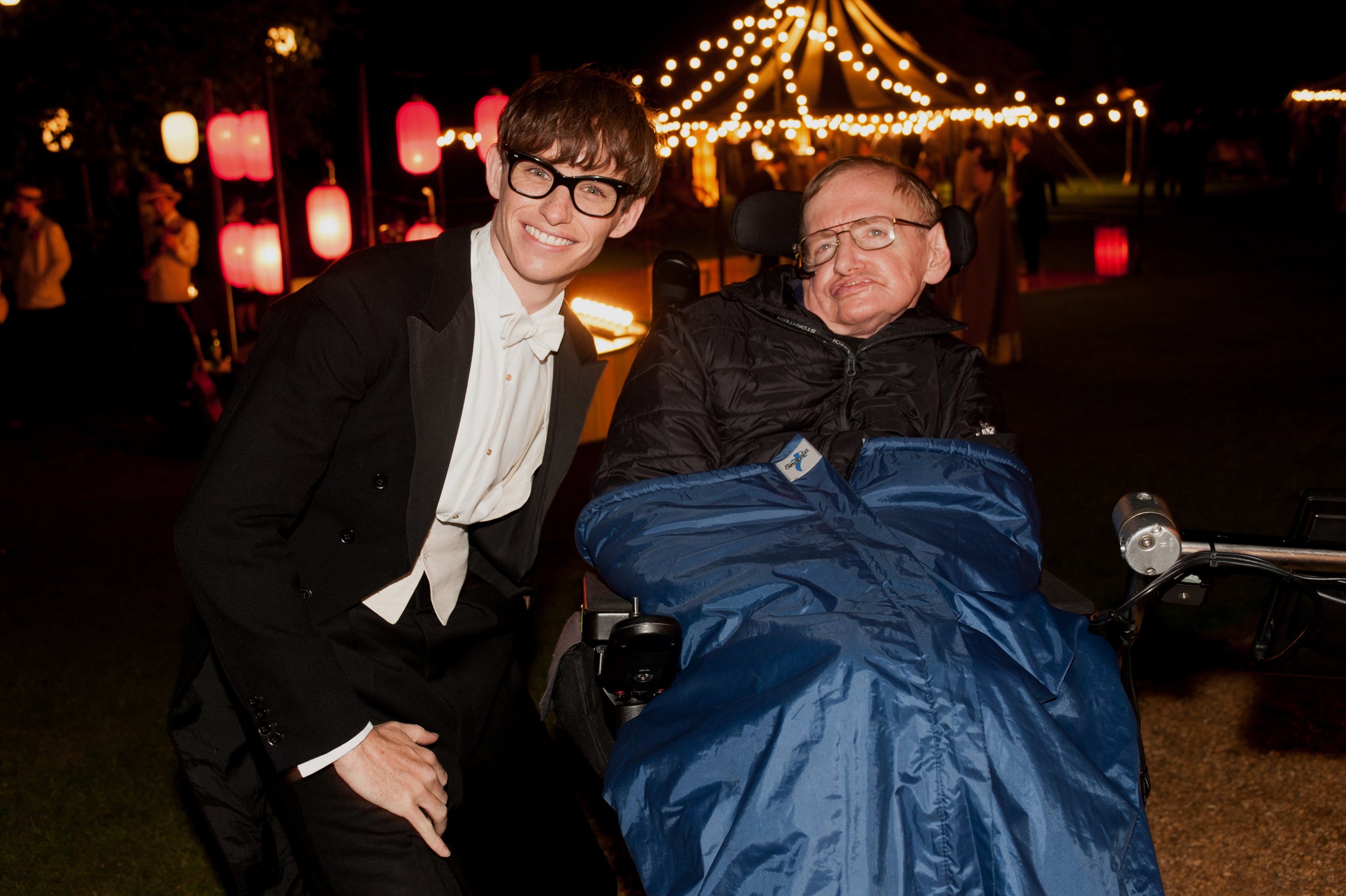 Eddie Redmayne pictured with Stephen Hawking