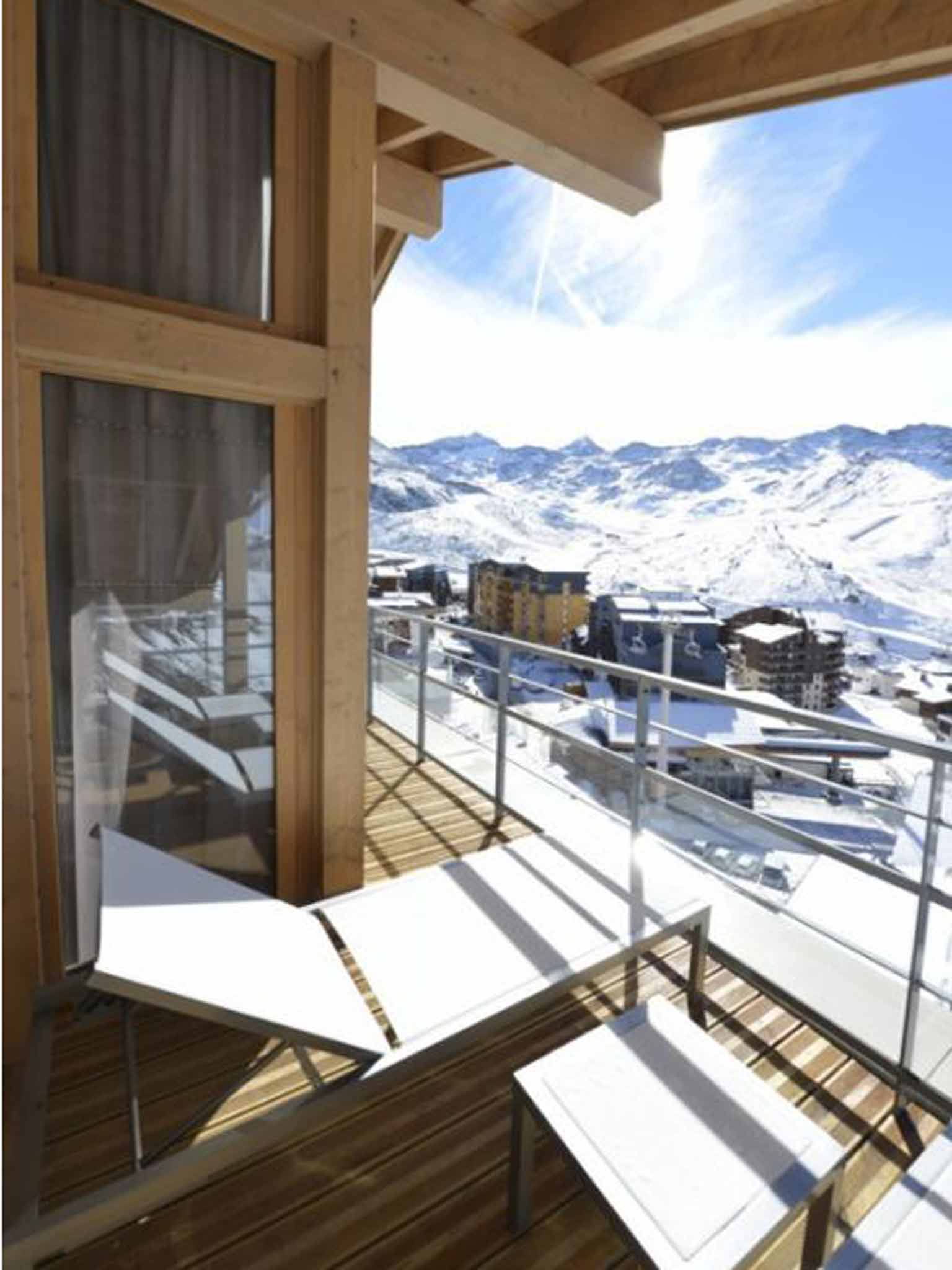 Val Thorens Seasons Greetings In The Trois Vallées The