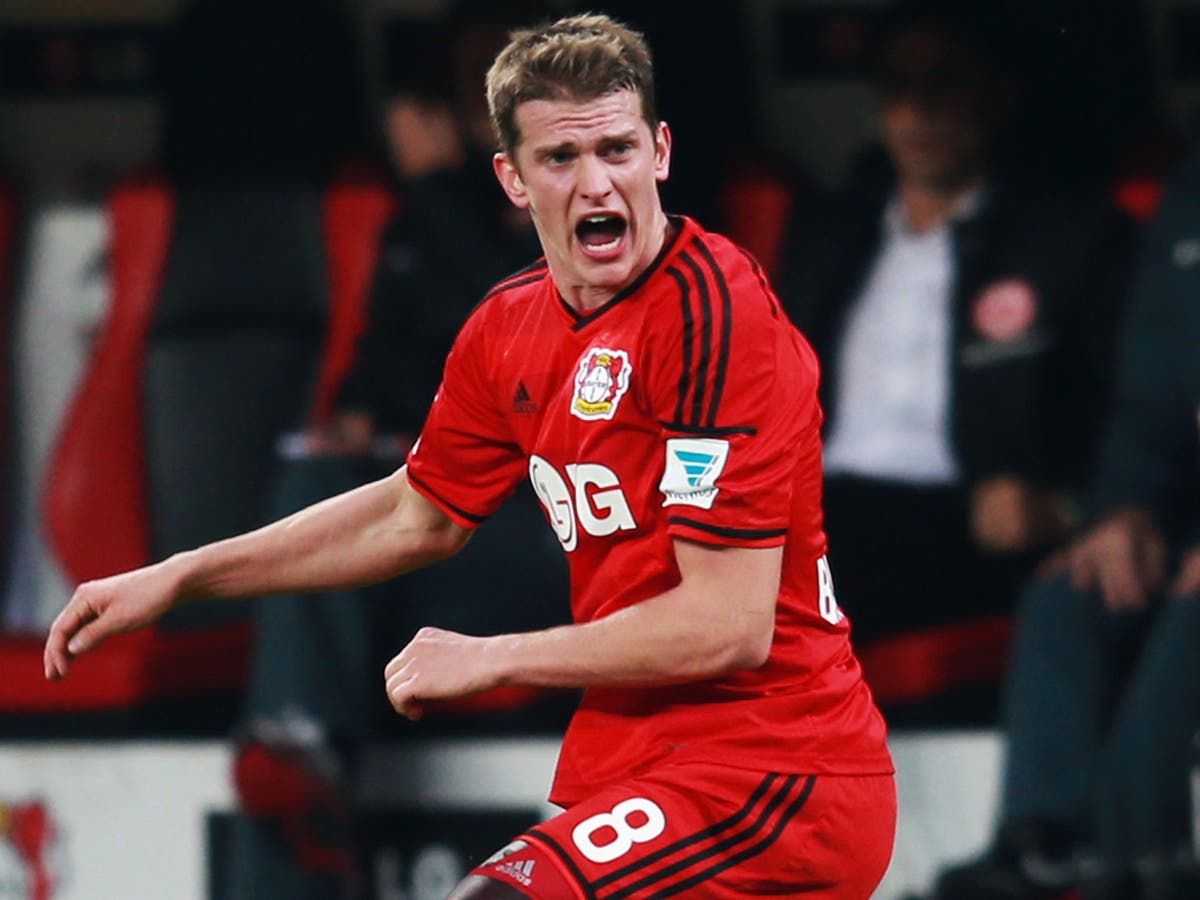 Lars Bender to Arsenal: Arsene Wenger lining up £18m bid for Bayer ...