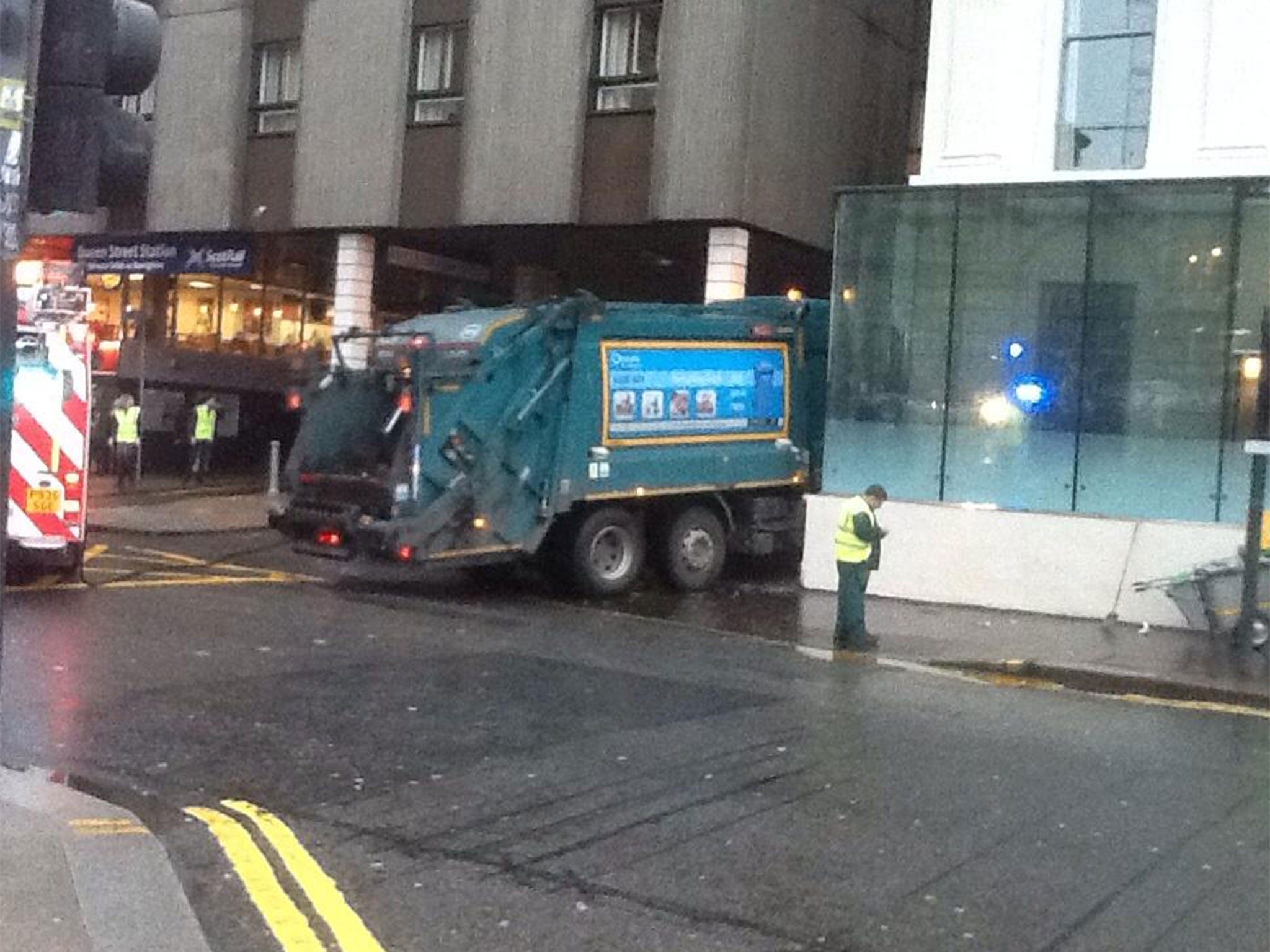 Five females and one male died yesterday after an out-of-control bin lorry drove along a street full of shoppers in Glasgow city centre