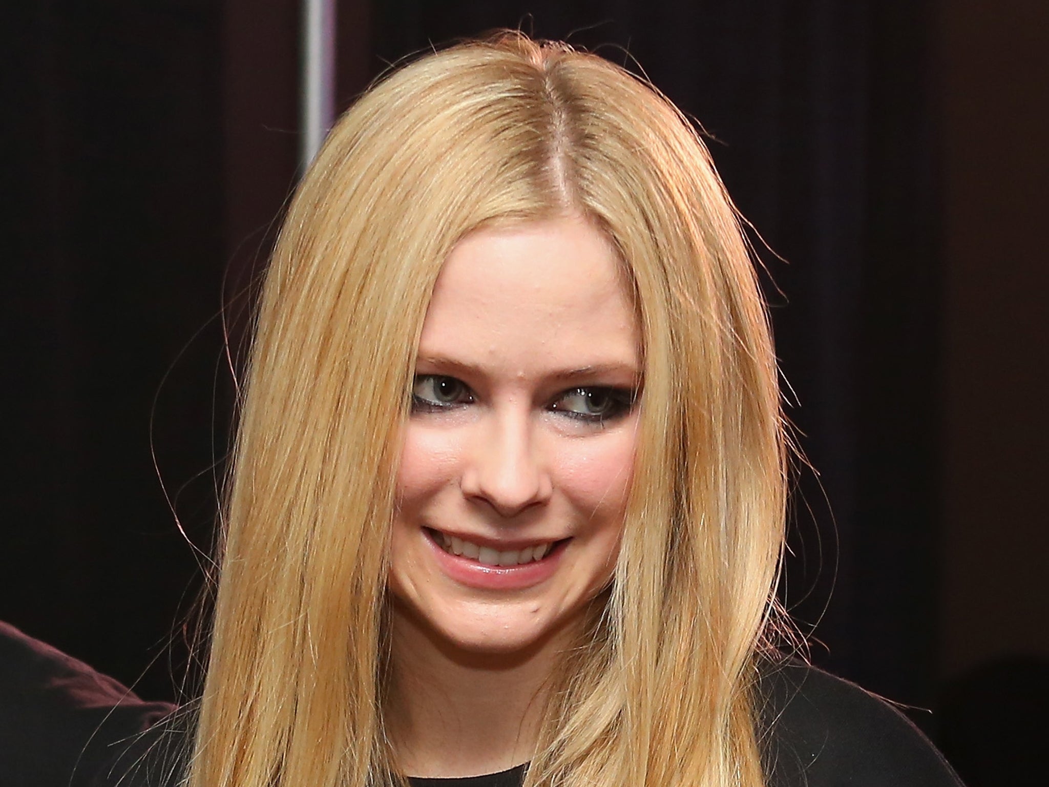 Canadian pop singer Avril Lavigne has quashes rehab rumours